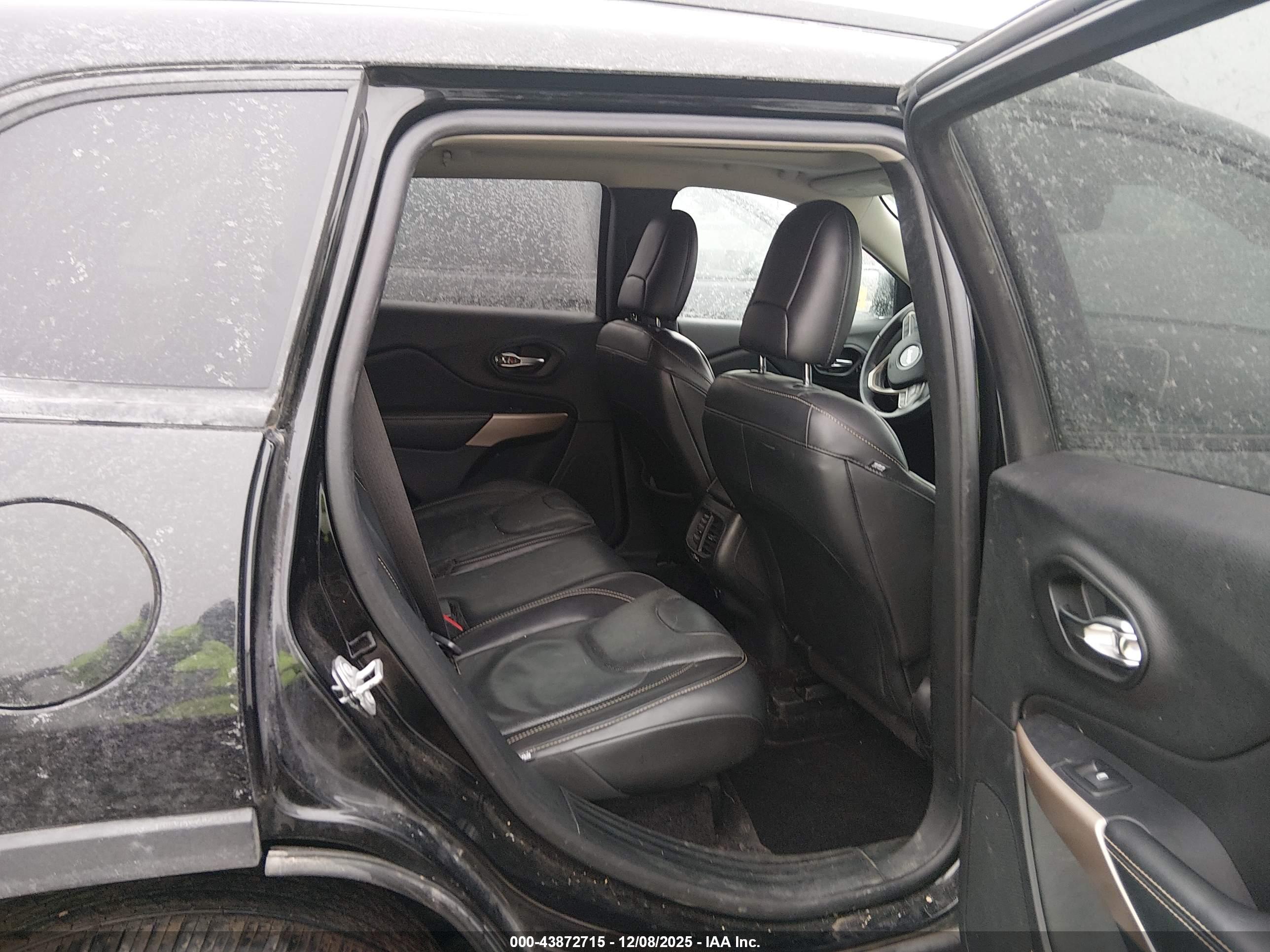 JEEP CHEROKEE image 8