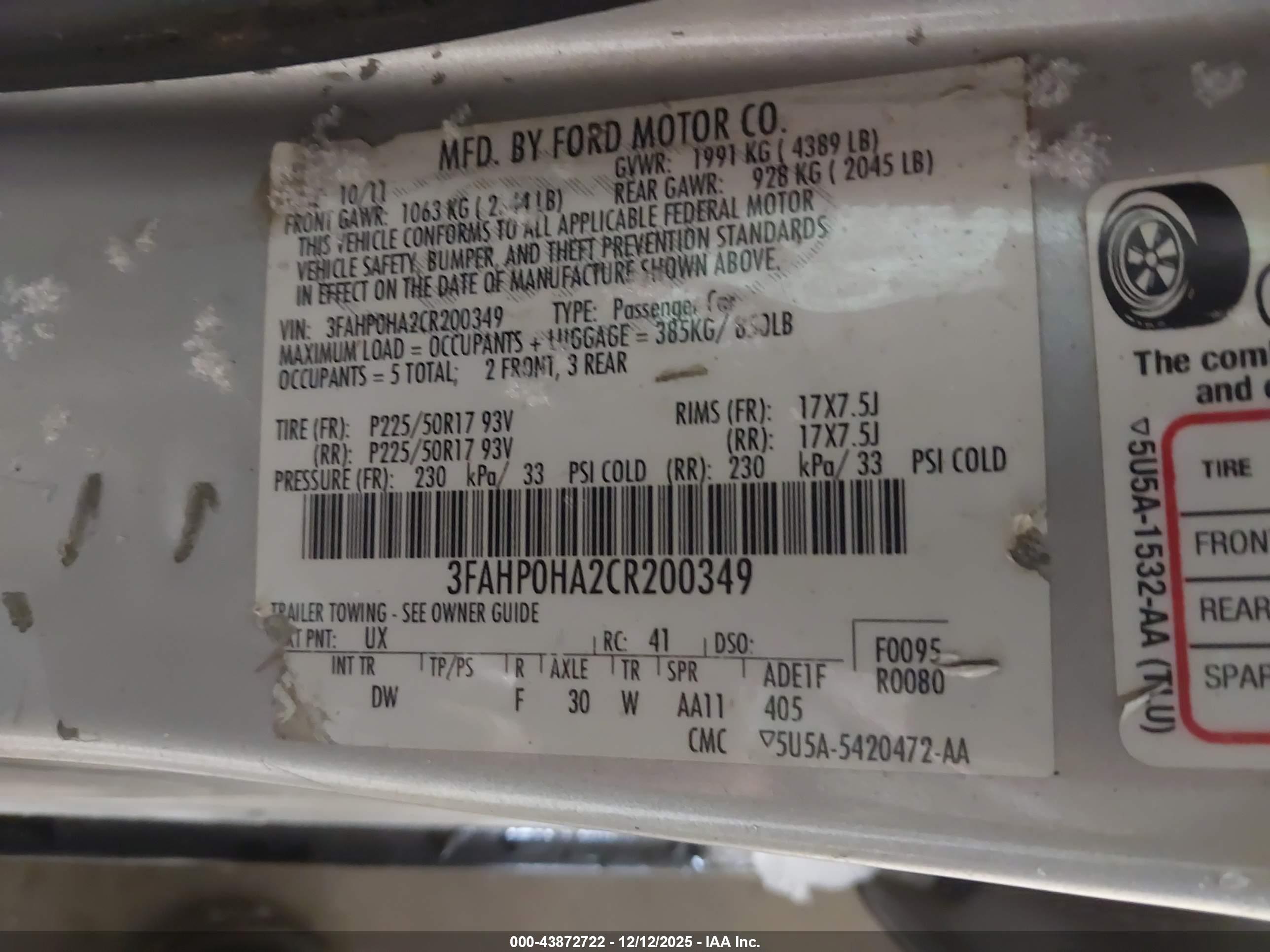 FORD FUSION image 9