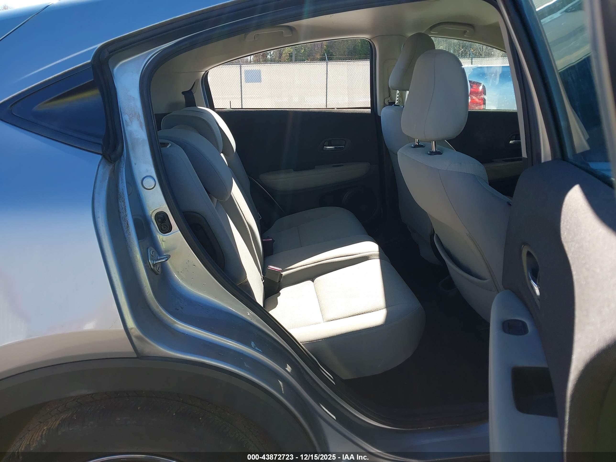 HONDA HR-V image 8