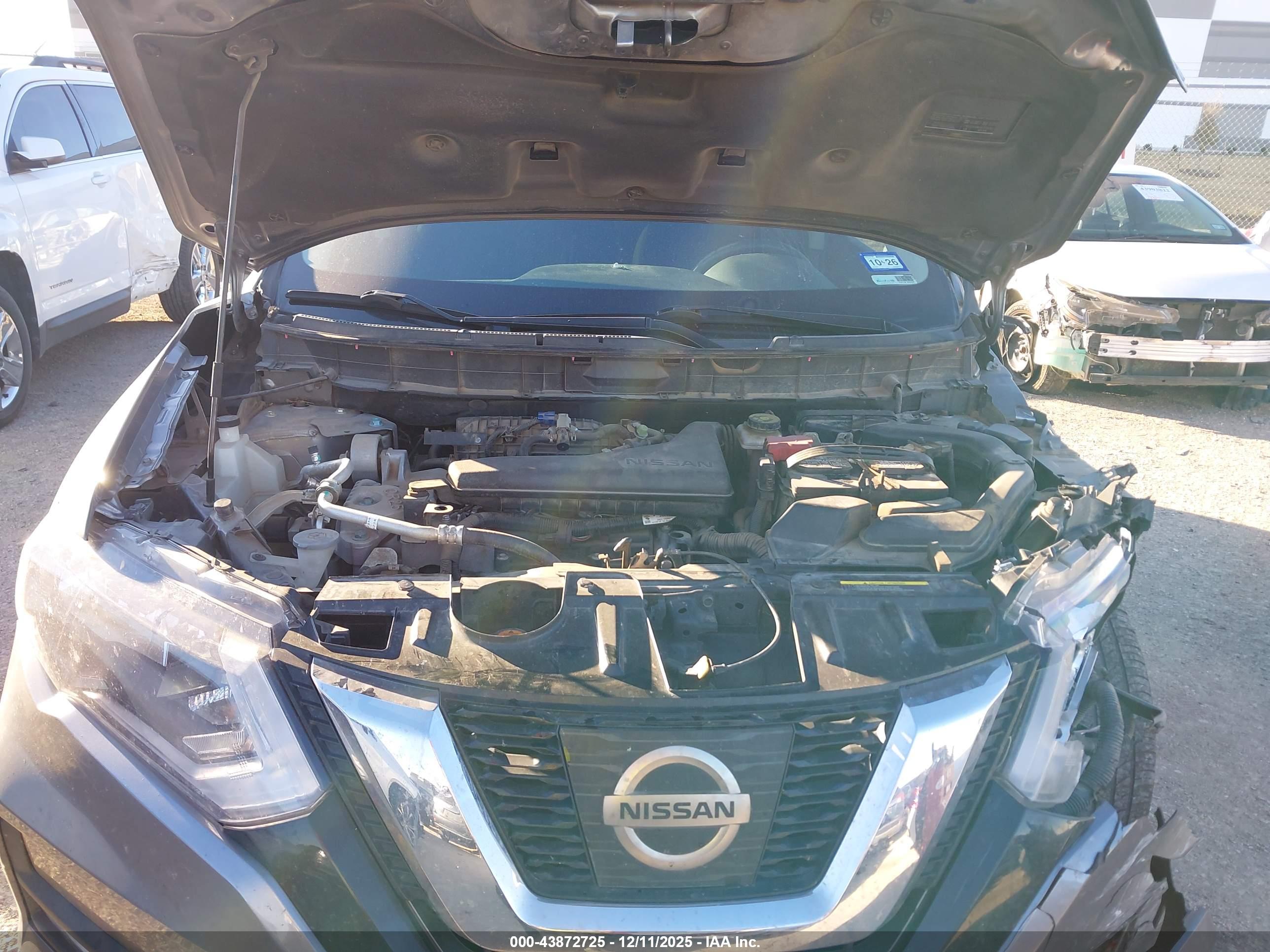 NISSAN ROGUE image 10