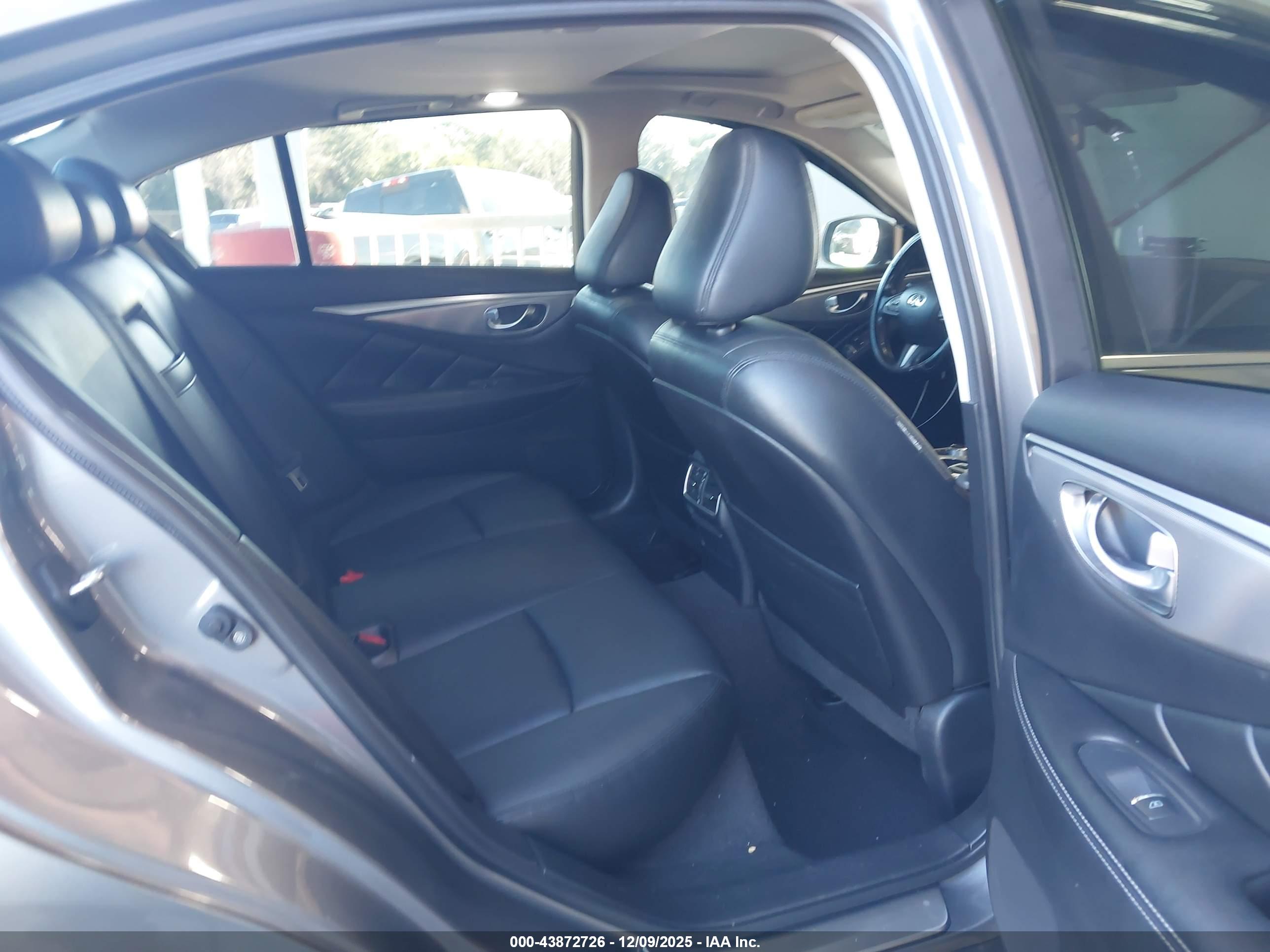 INFINITI Q50 image 8