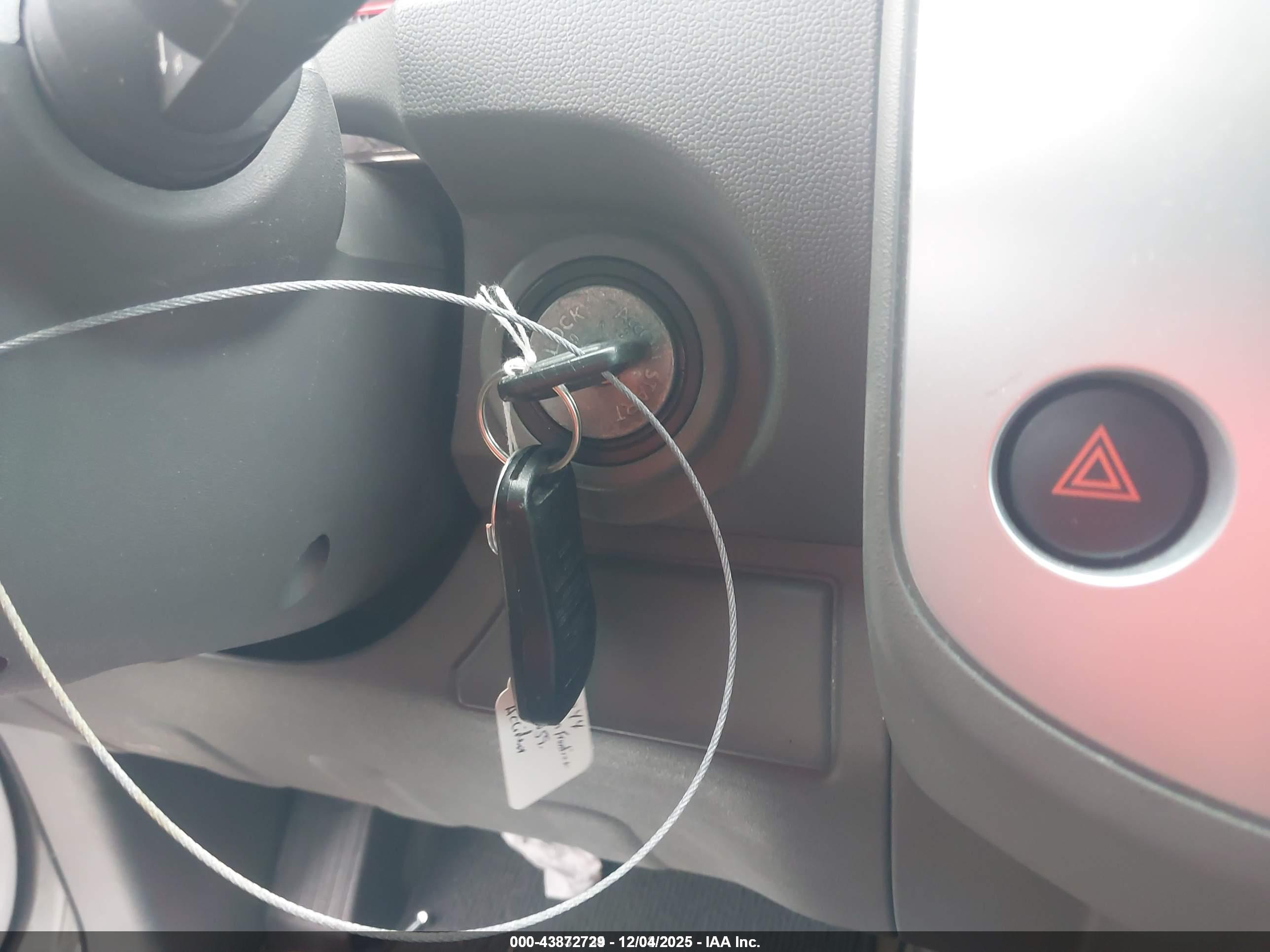 NISSAN FRONTIER image 11