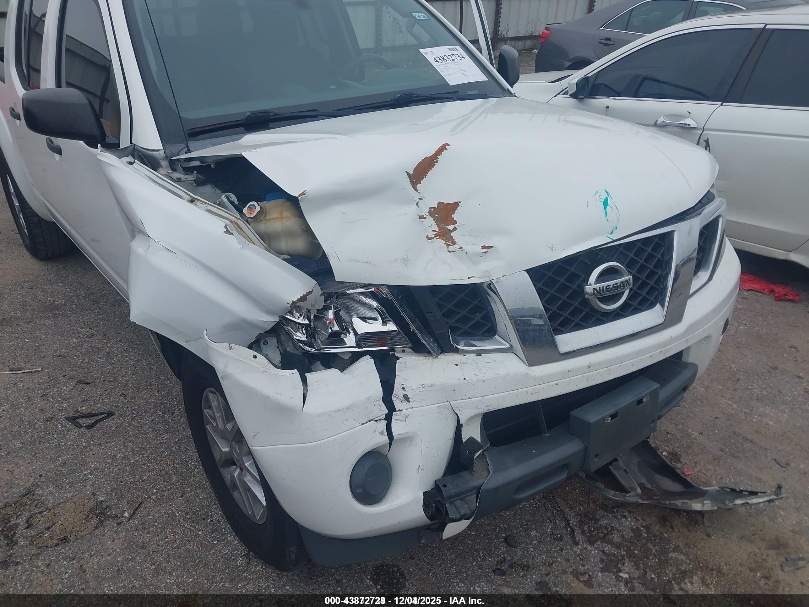 NISSAN FRONTIER image 6