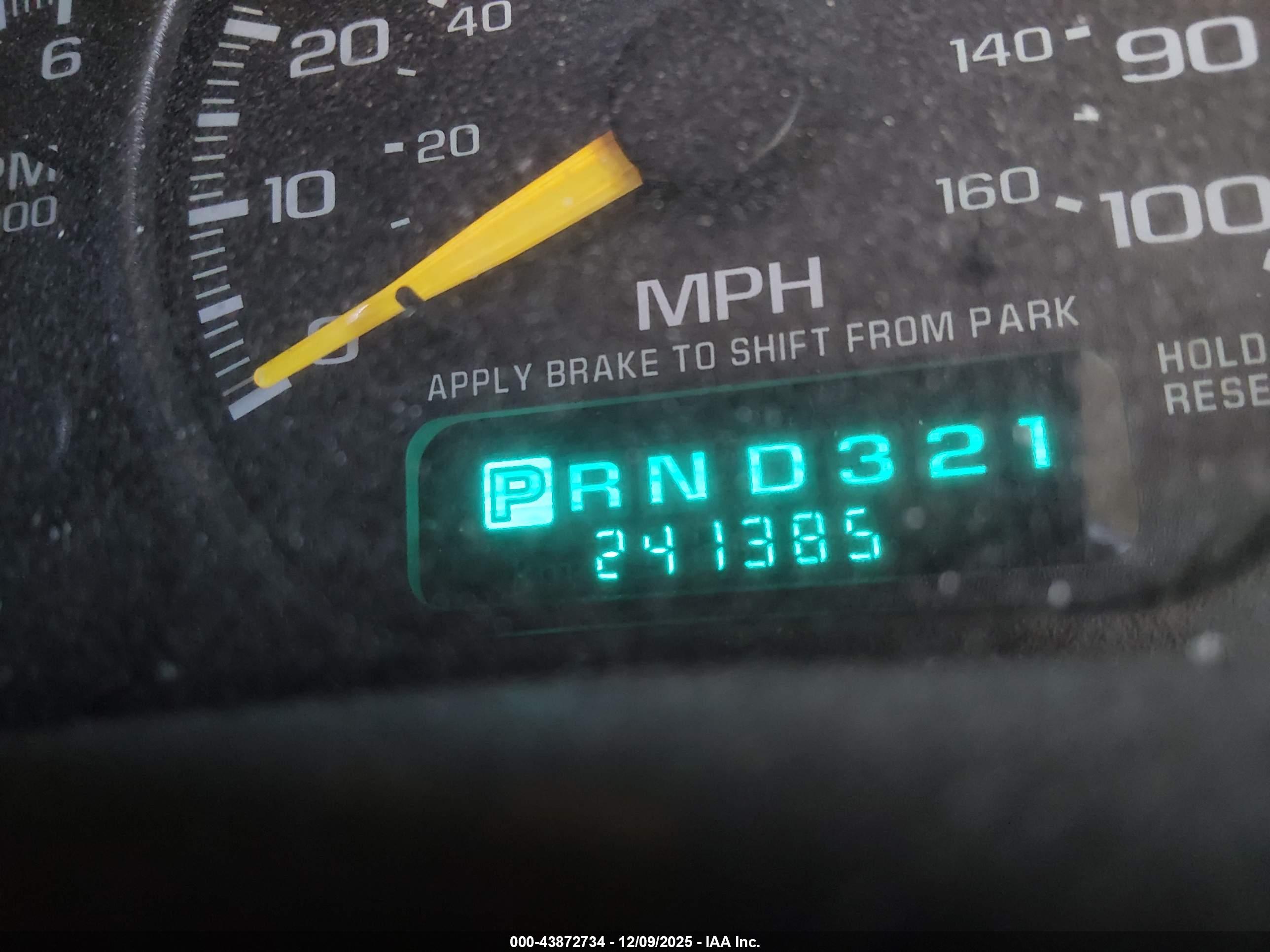 CHEVROLET SILVERADO image 7