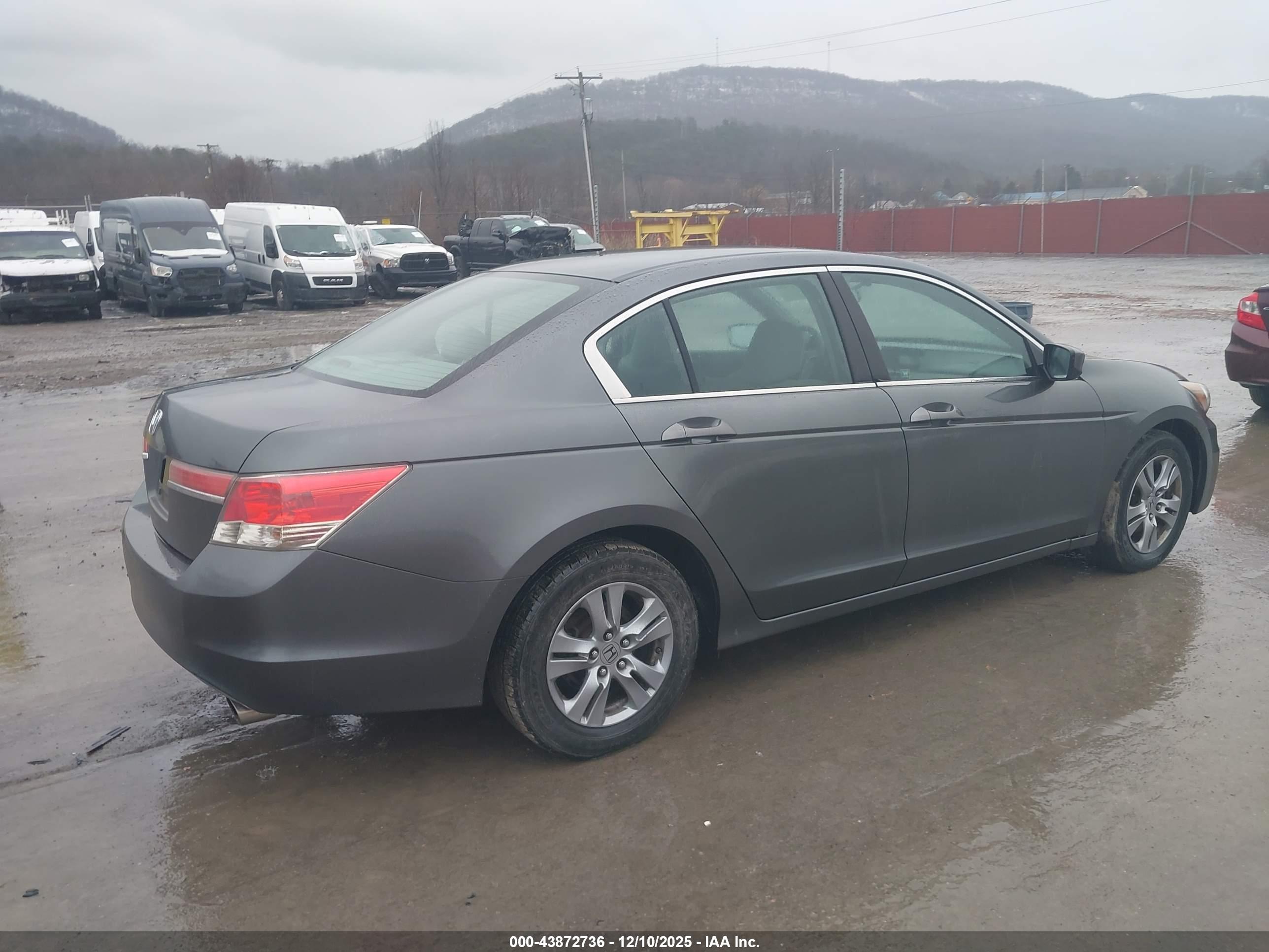 HONDA ACCORD image 4