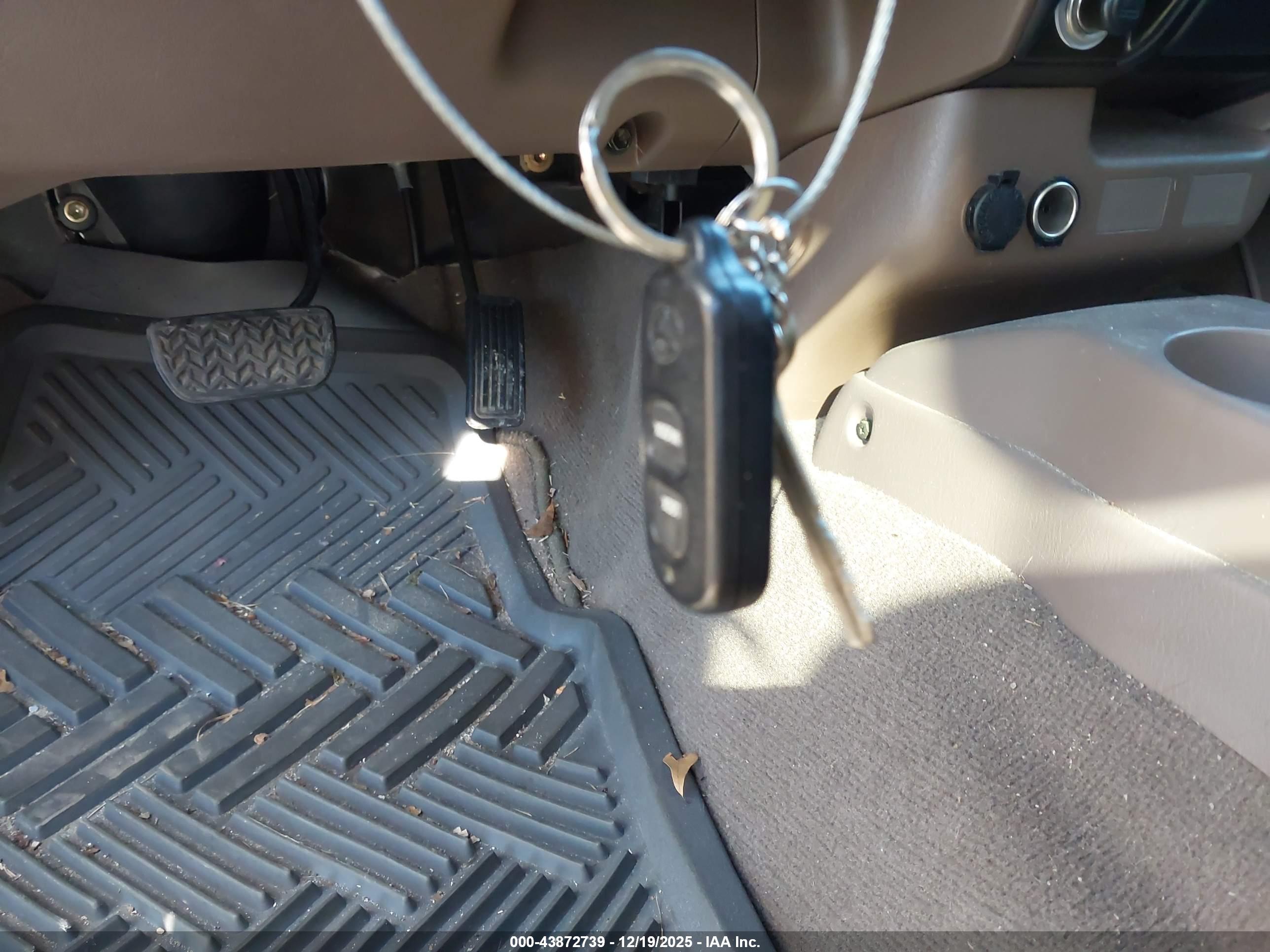 TOYOTA TACOMA image 11