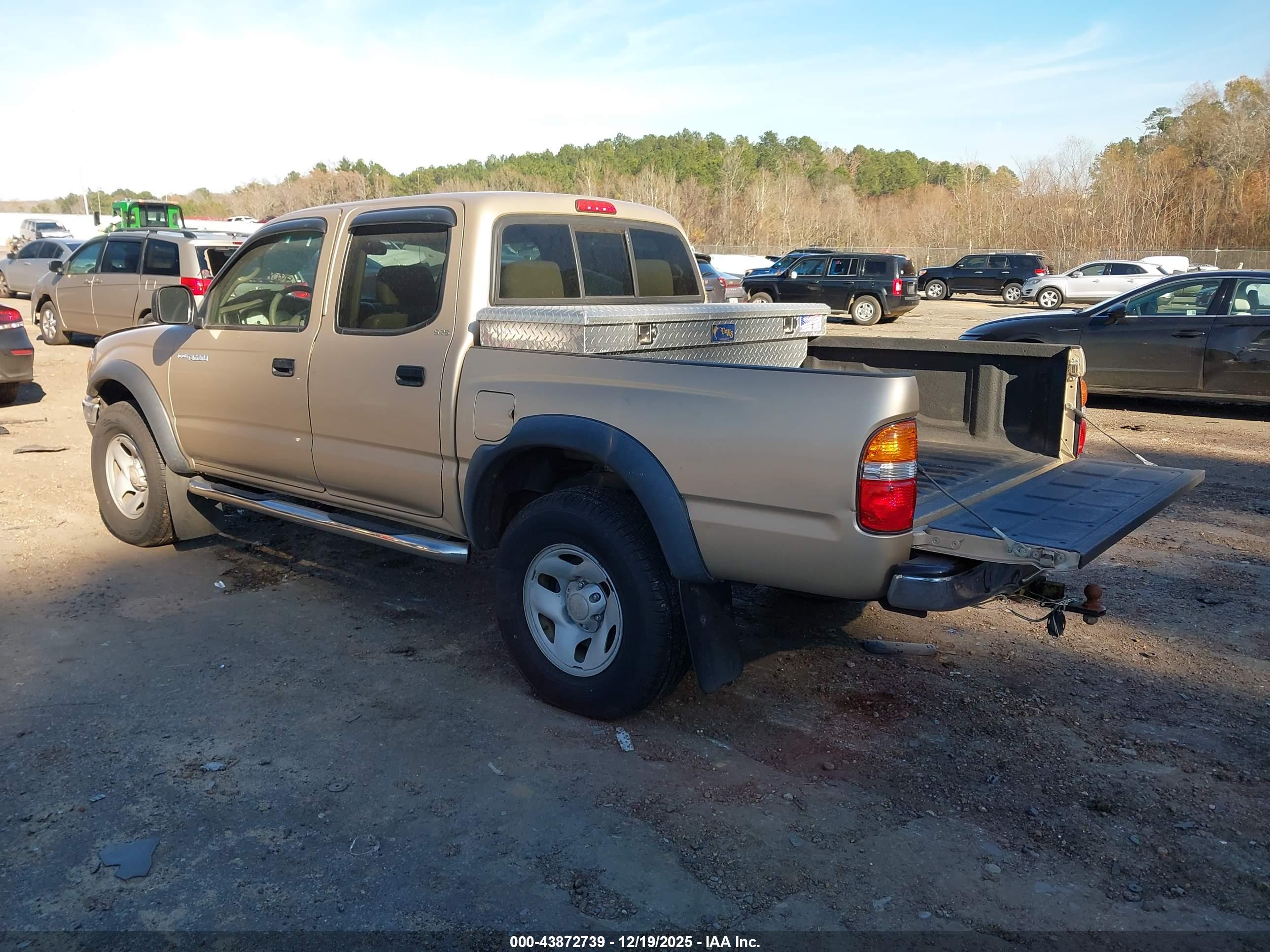 TOYOTA TACOMA image 3