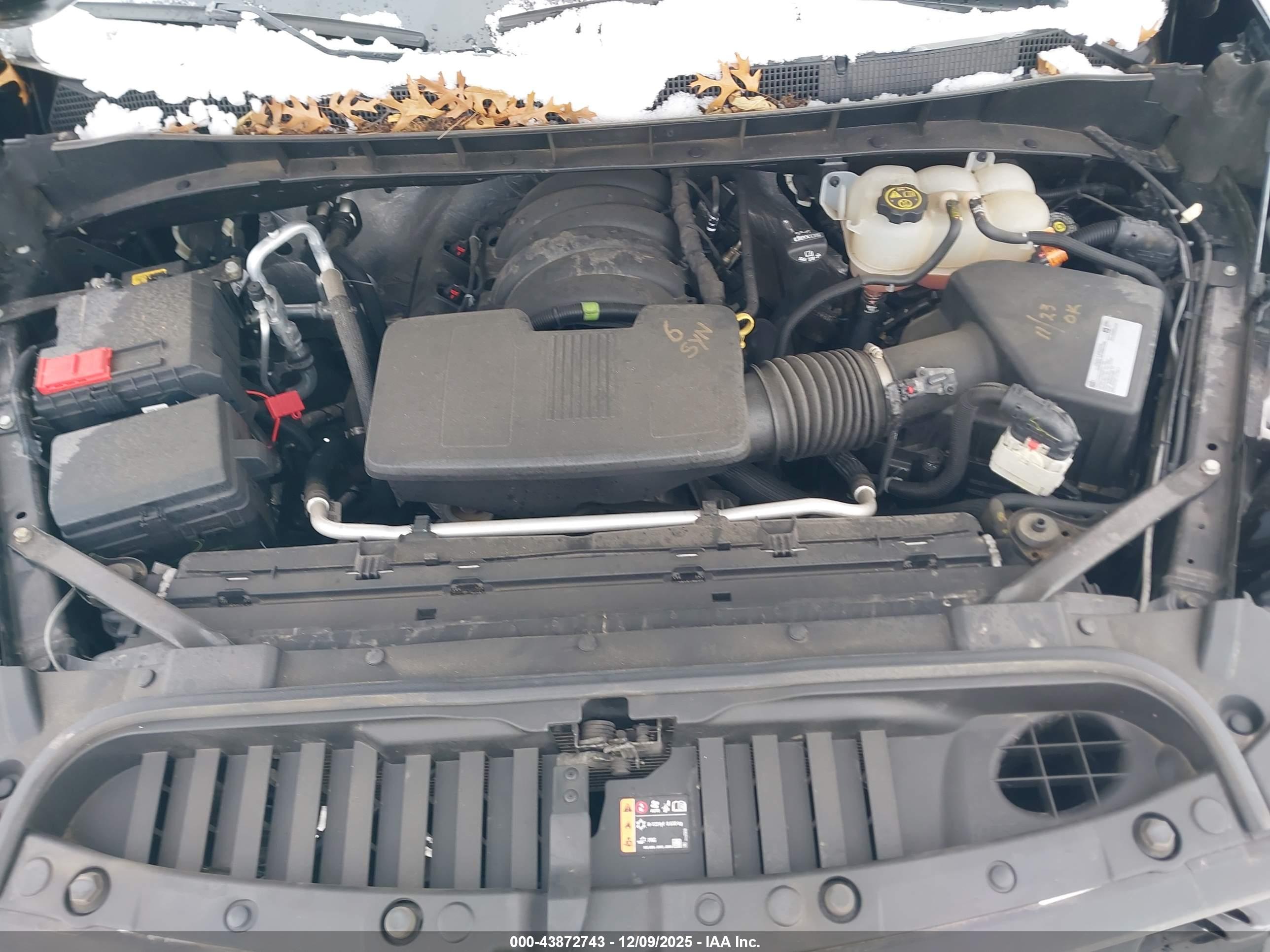 CHEVROLET SILVERADO image 10