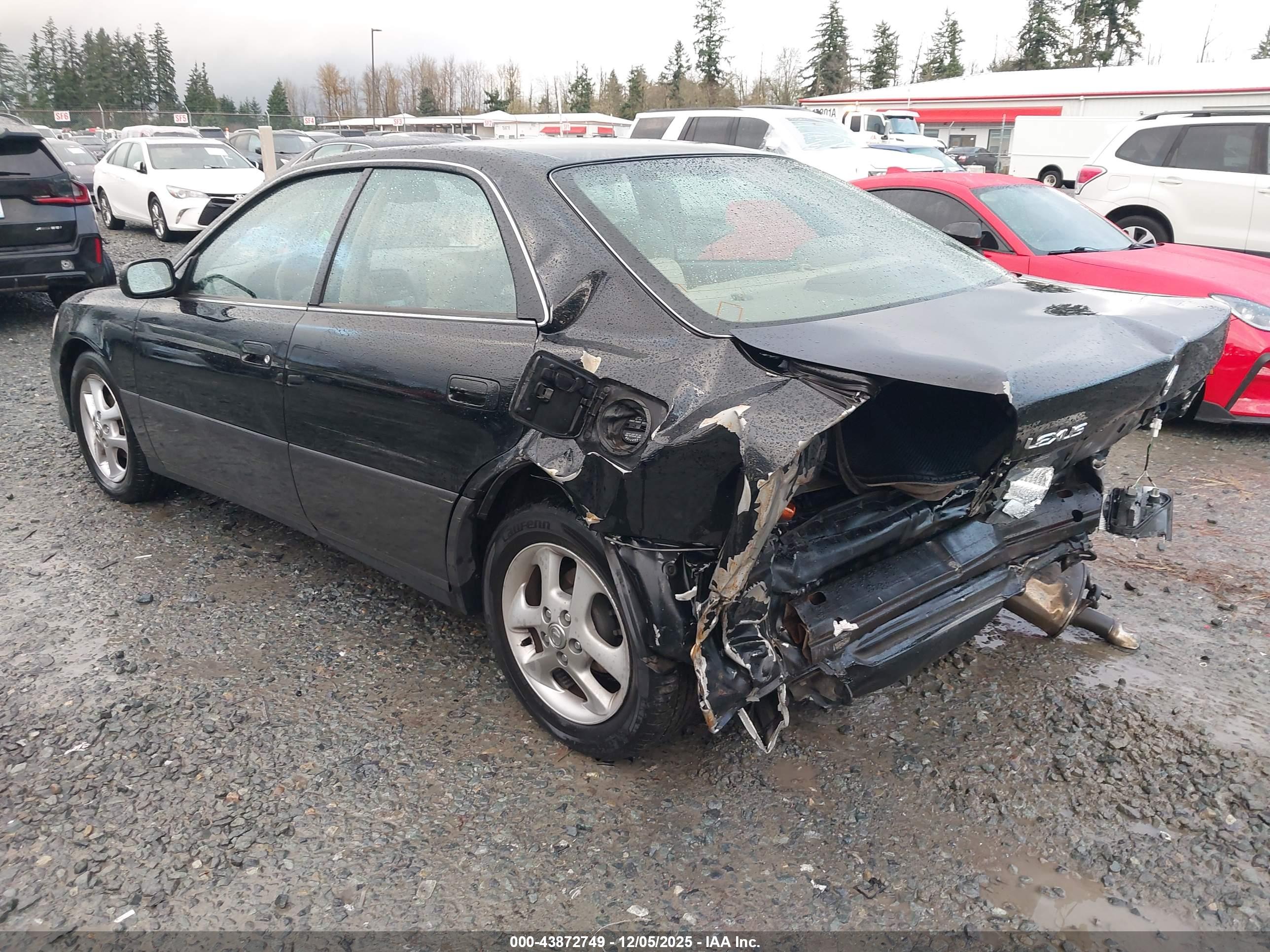 LEXUS ES image 3