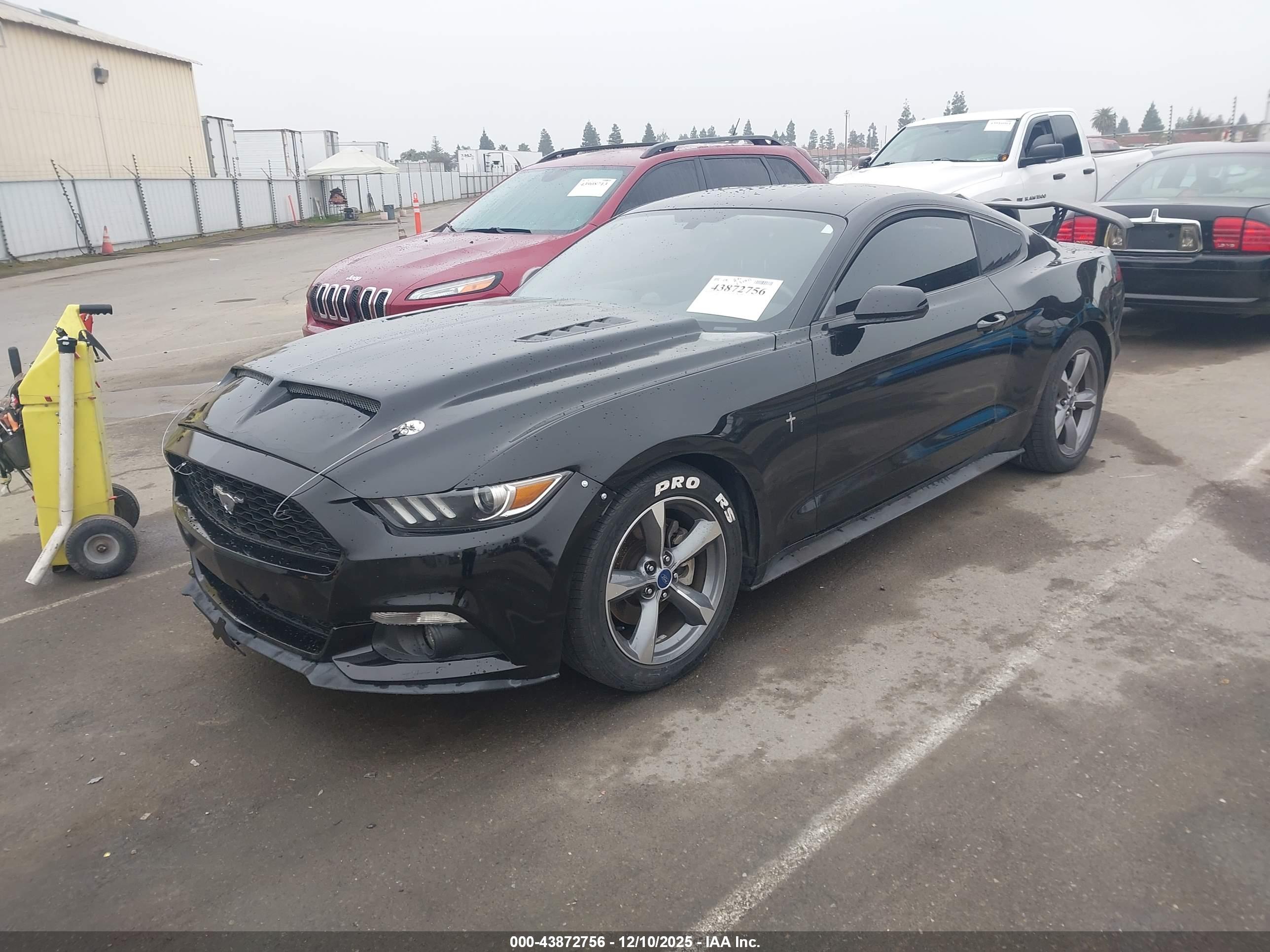 FORD MUSTANG image 2