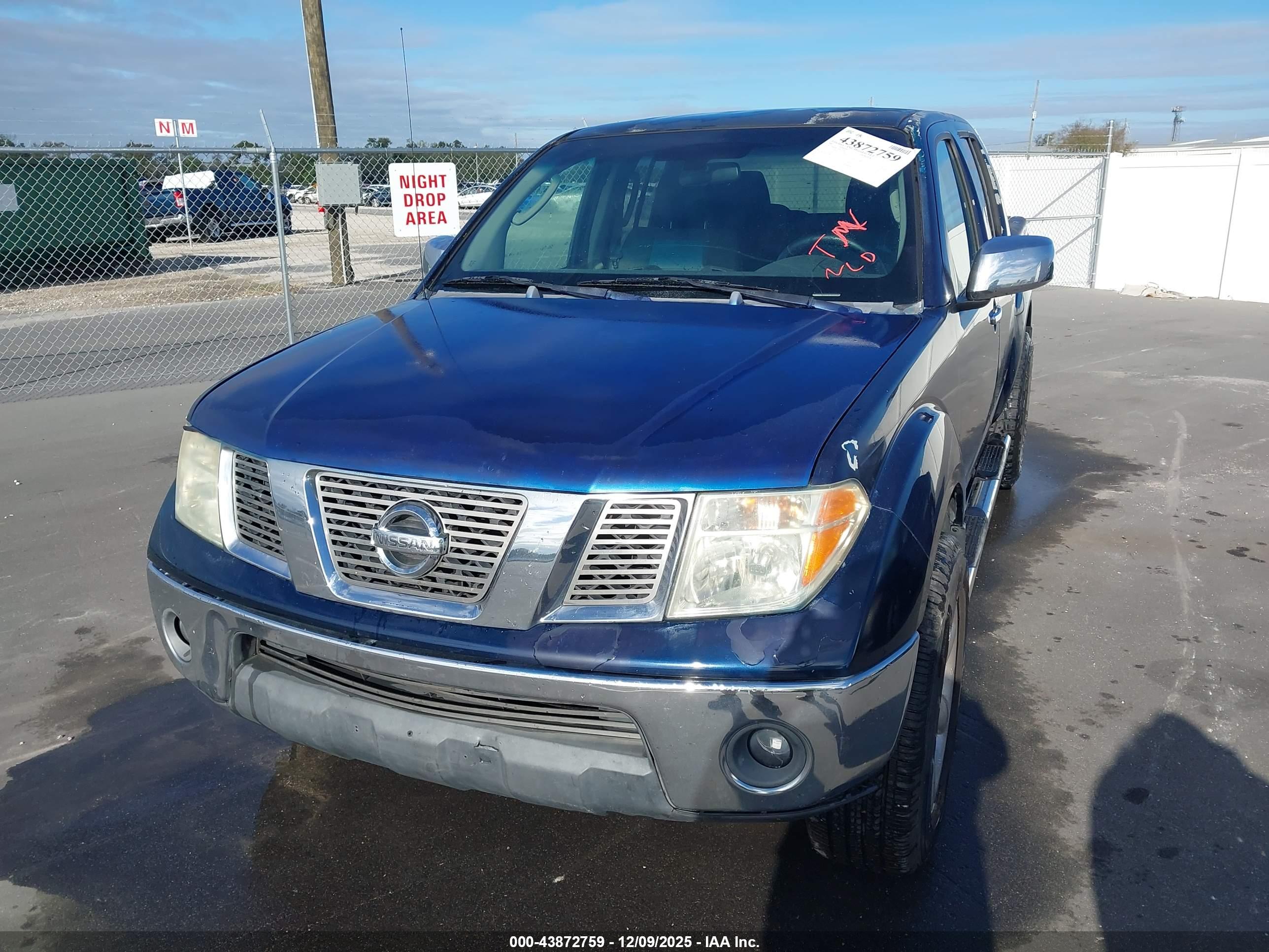 NISSAN FRONTIER image 6