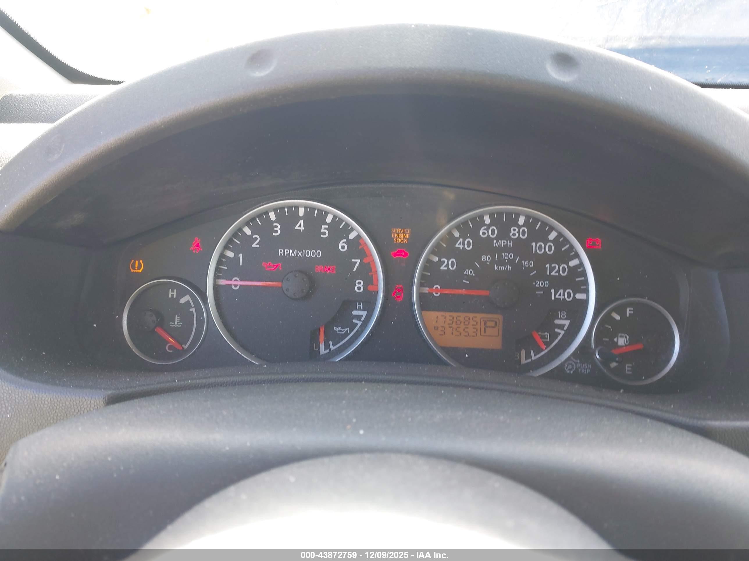 NISSAN FRONTIER image 7