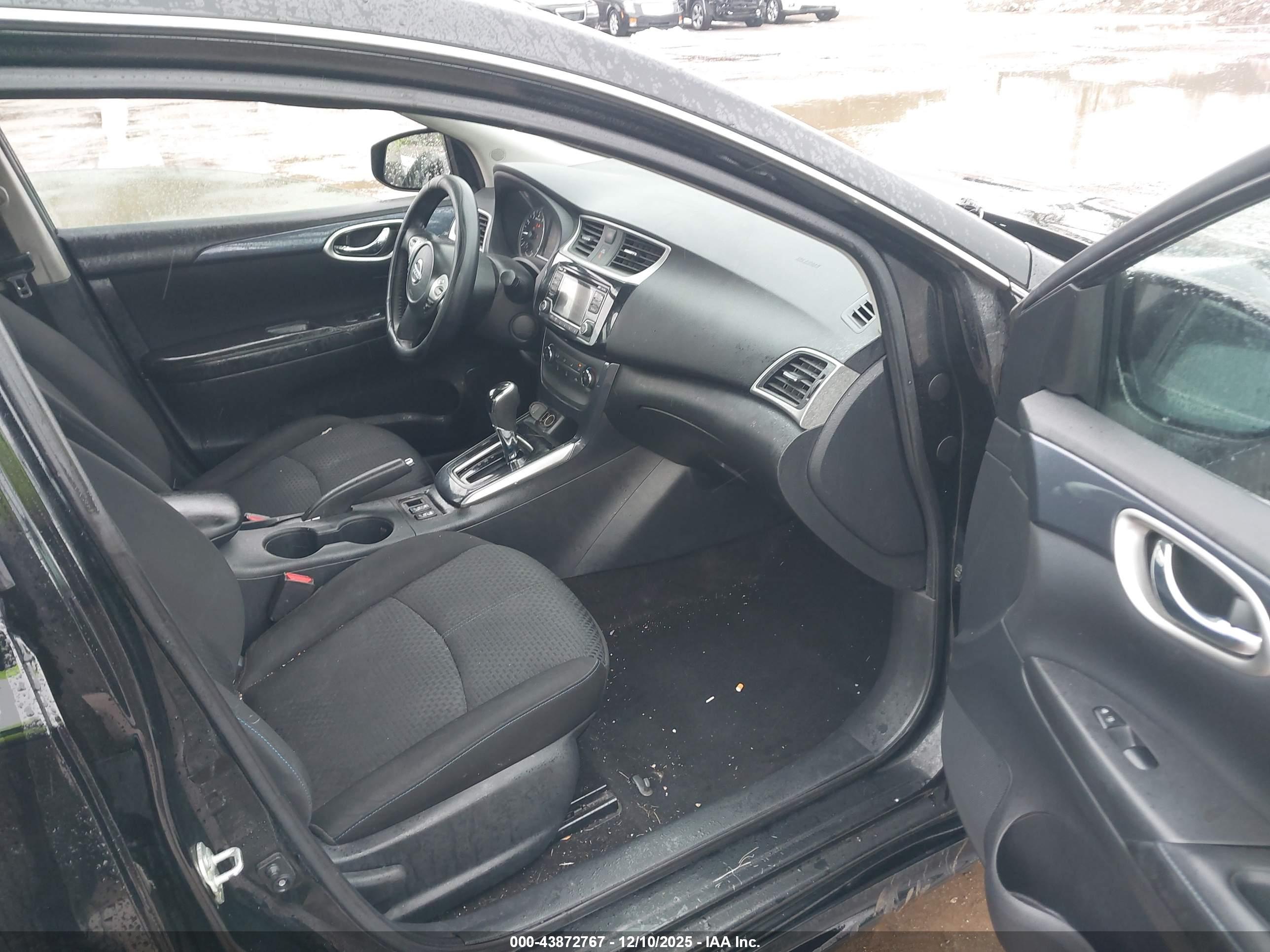 NISSAN SENTRA image 5