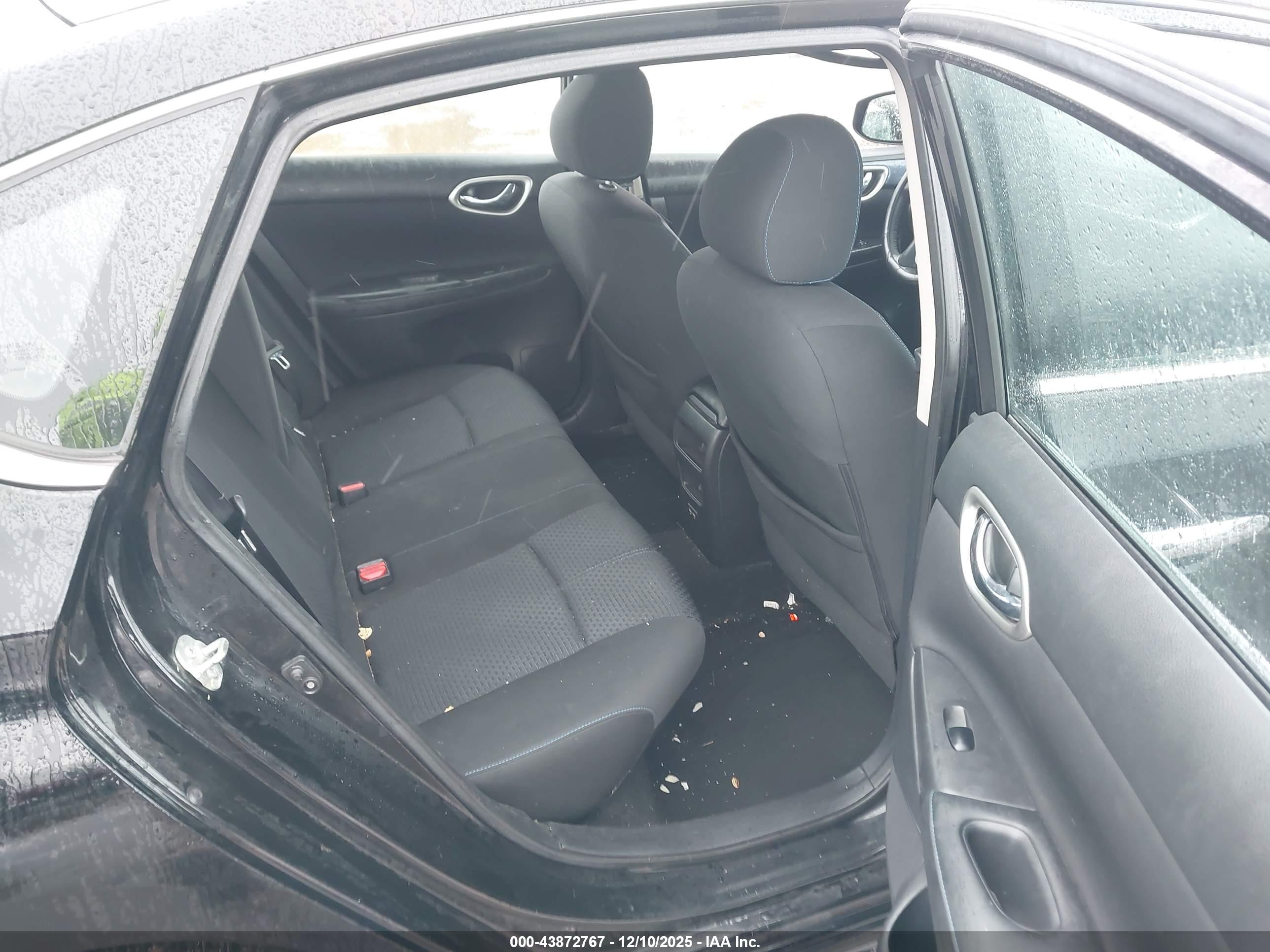 NISSAN SENTRA image 8