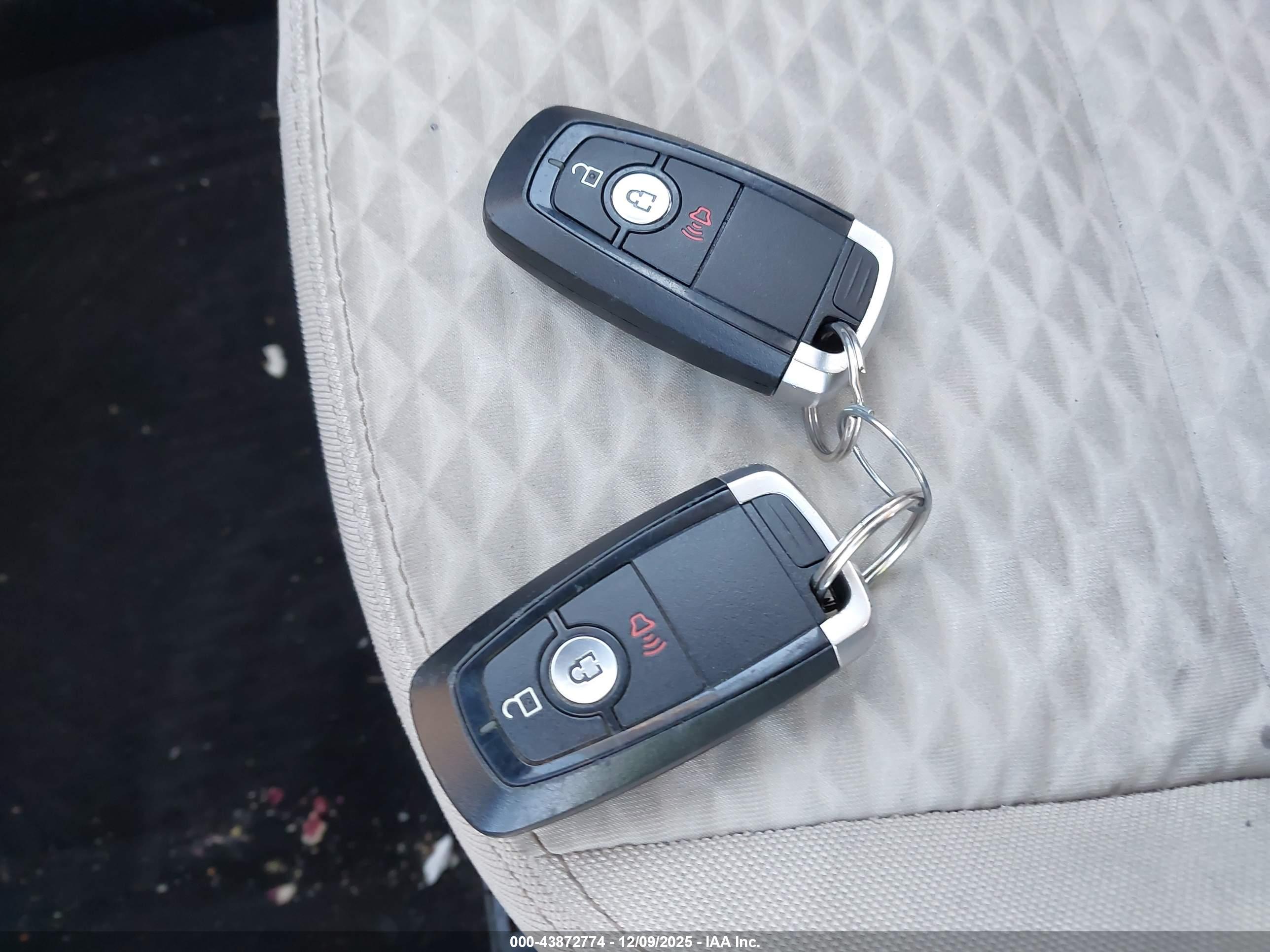 FORD ESCAPE image 11