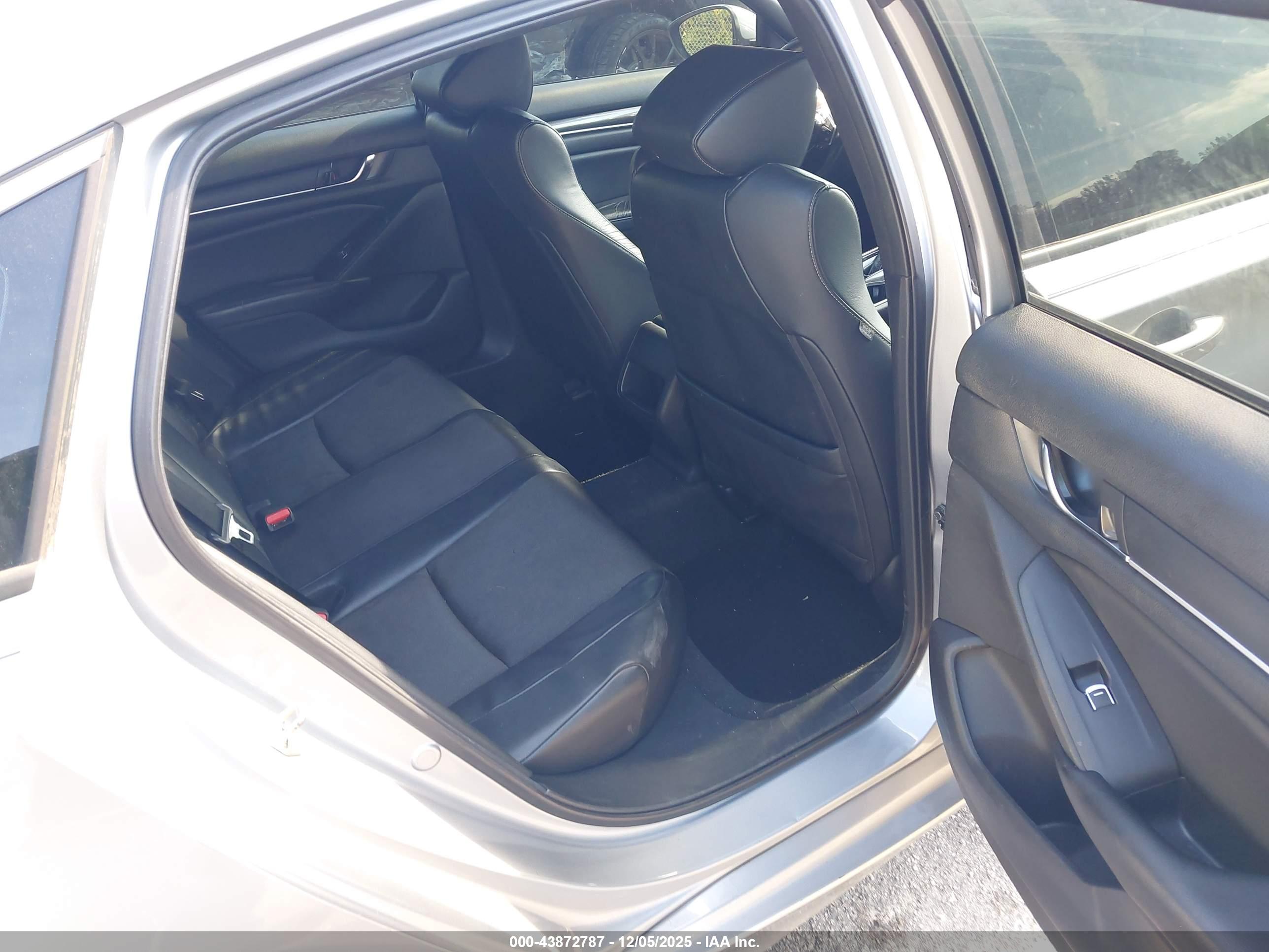 HONDA ACCORD image 8
