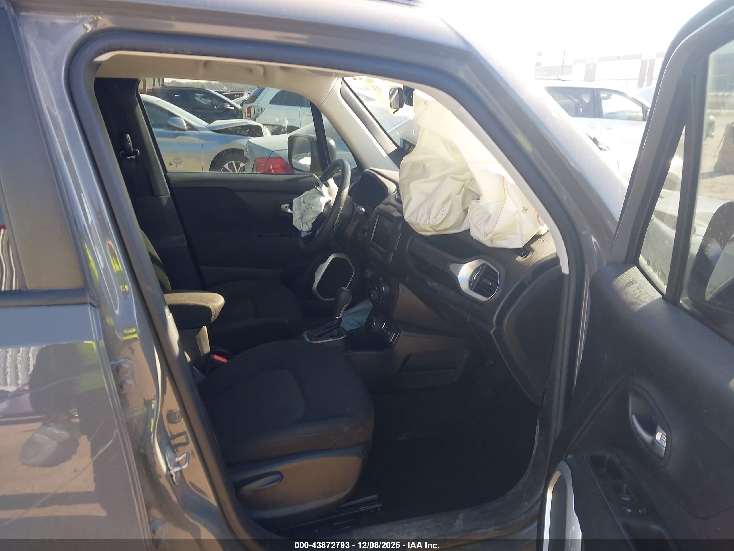 JEEP RENEGADE image 5