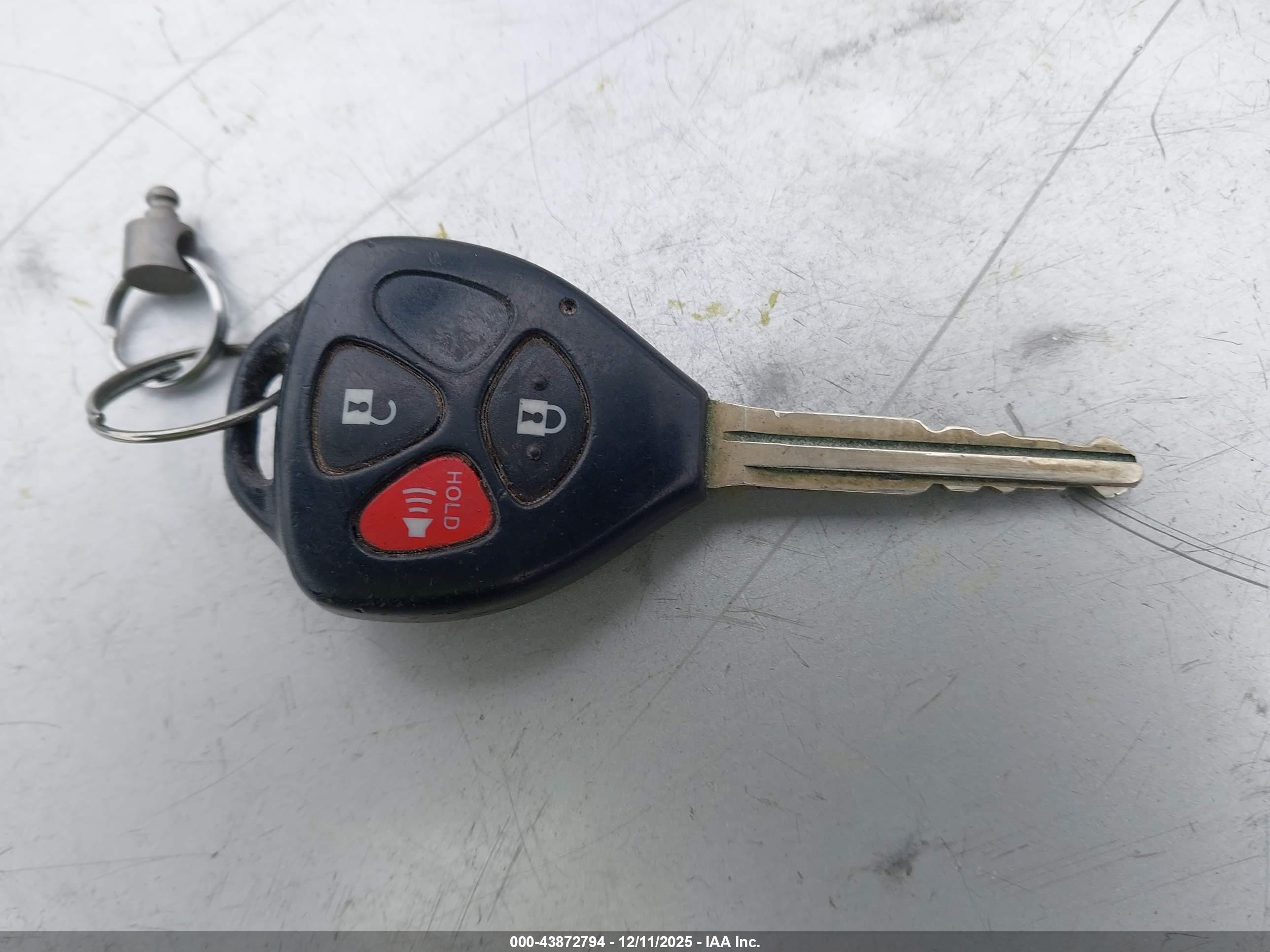 TOYOTA RAV4 image 11