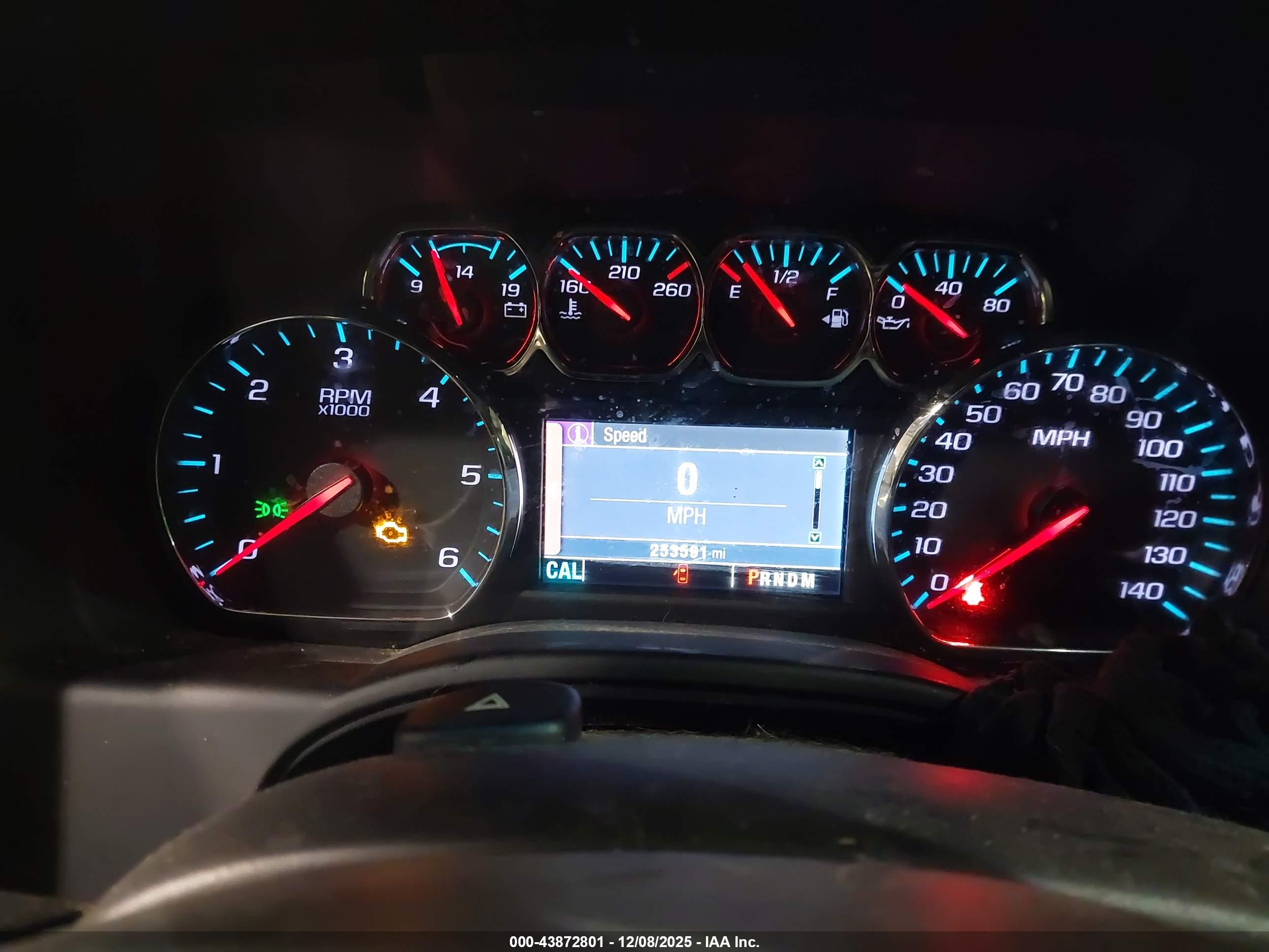 CHEVROLET SUBURBAN image 7