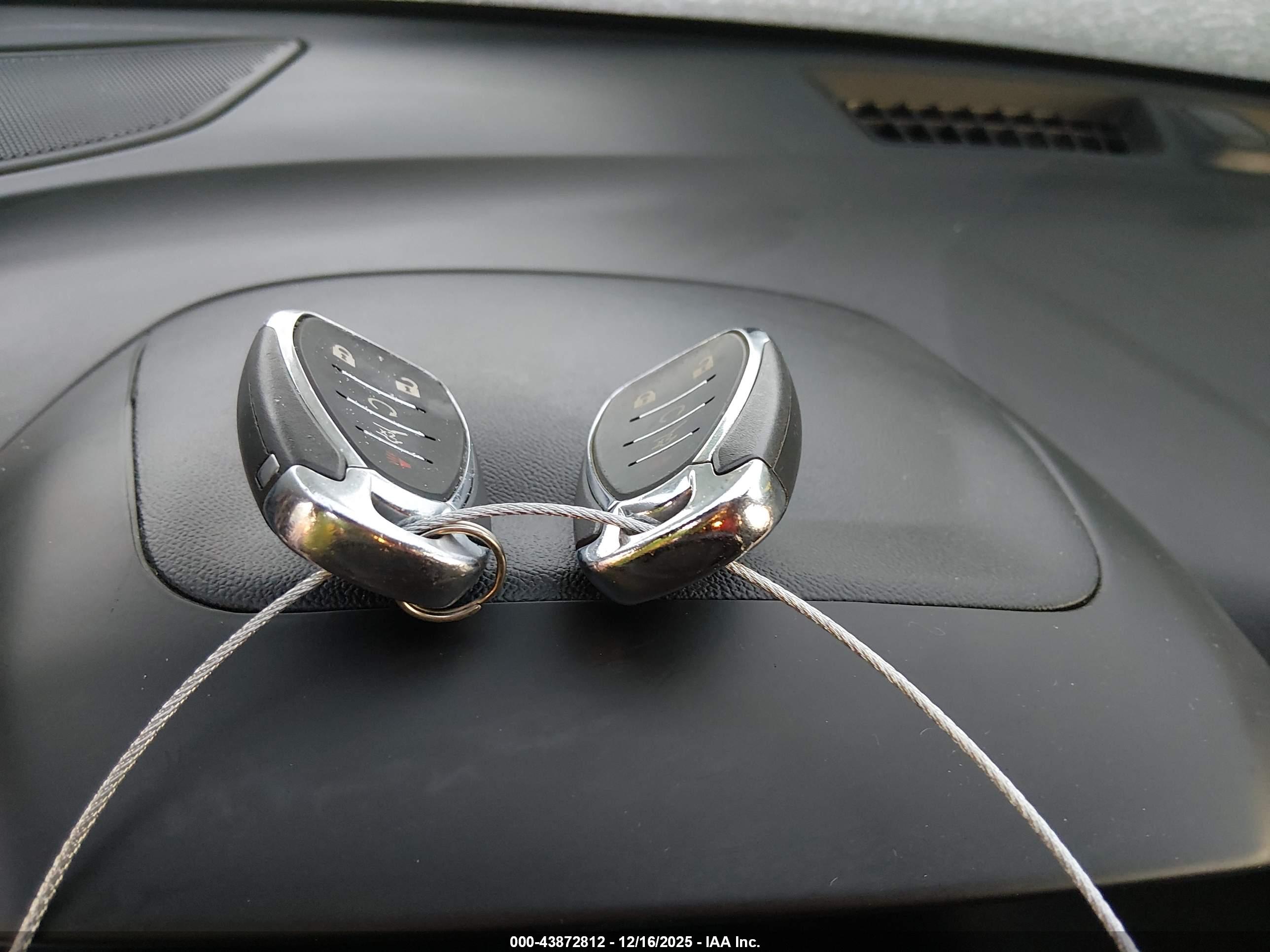 CHEVROLET EQUINOX image 11