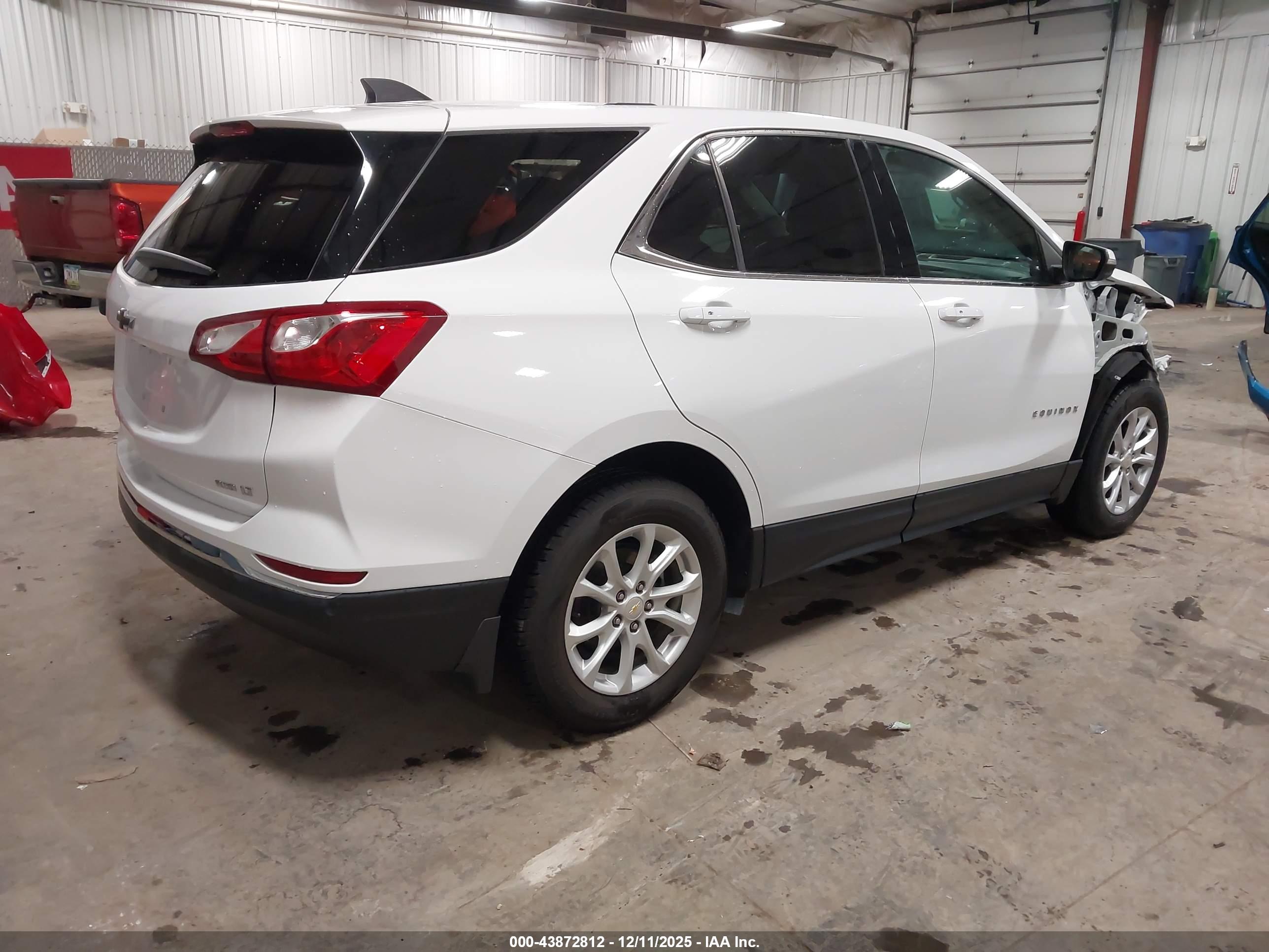 CHEVROLET EQUINOX image 4