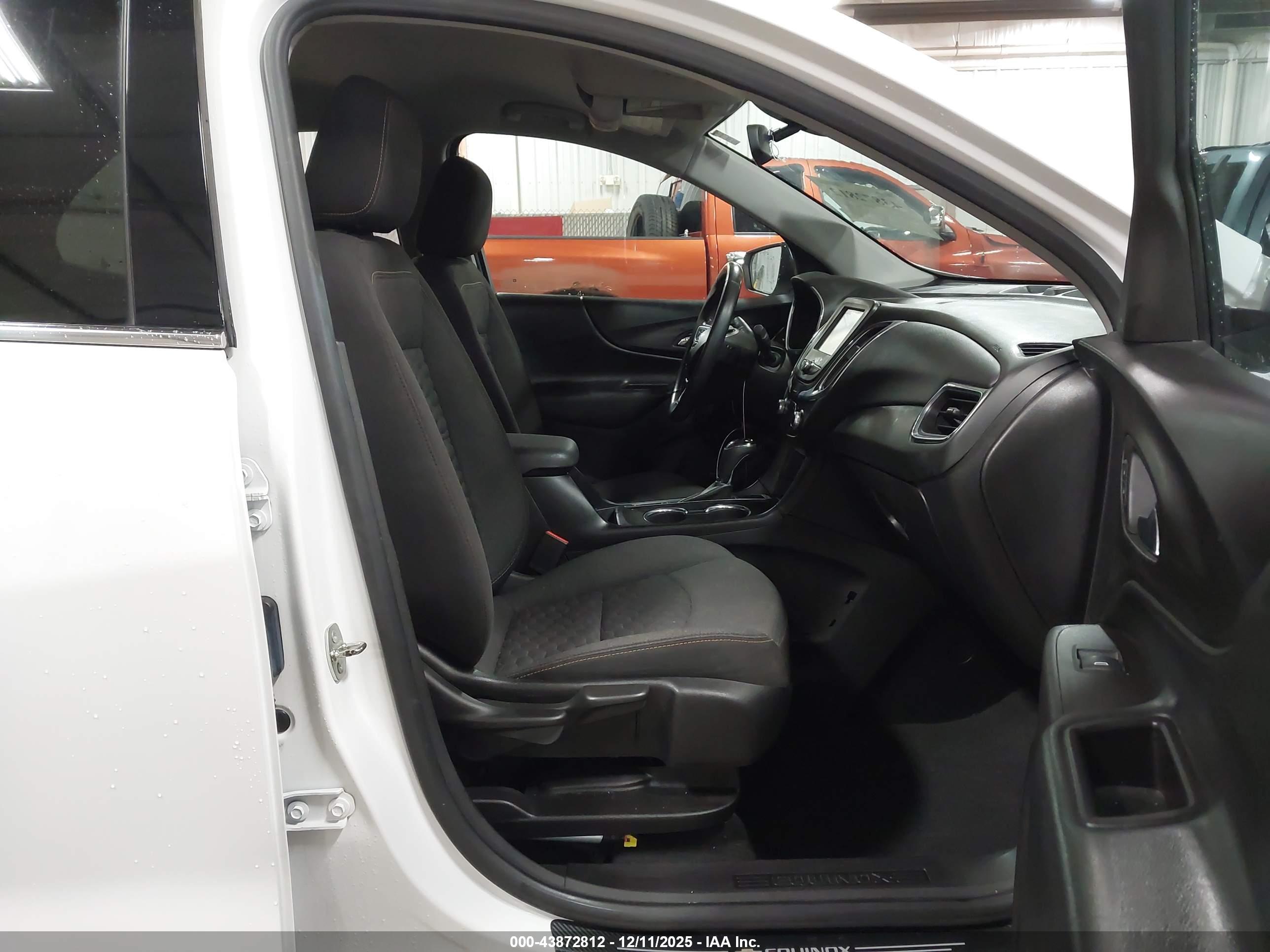 CHEVROLET EQUINOX image 5