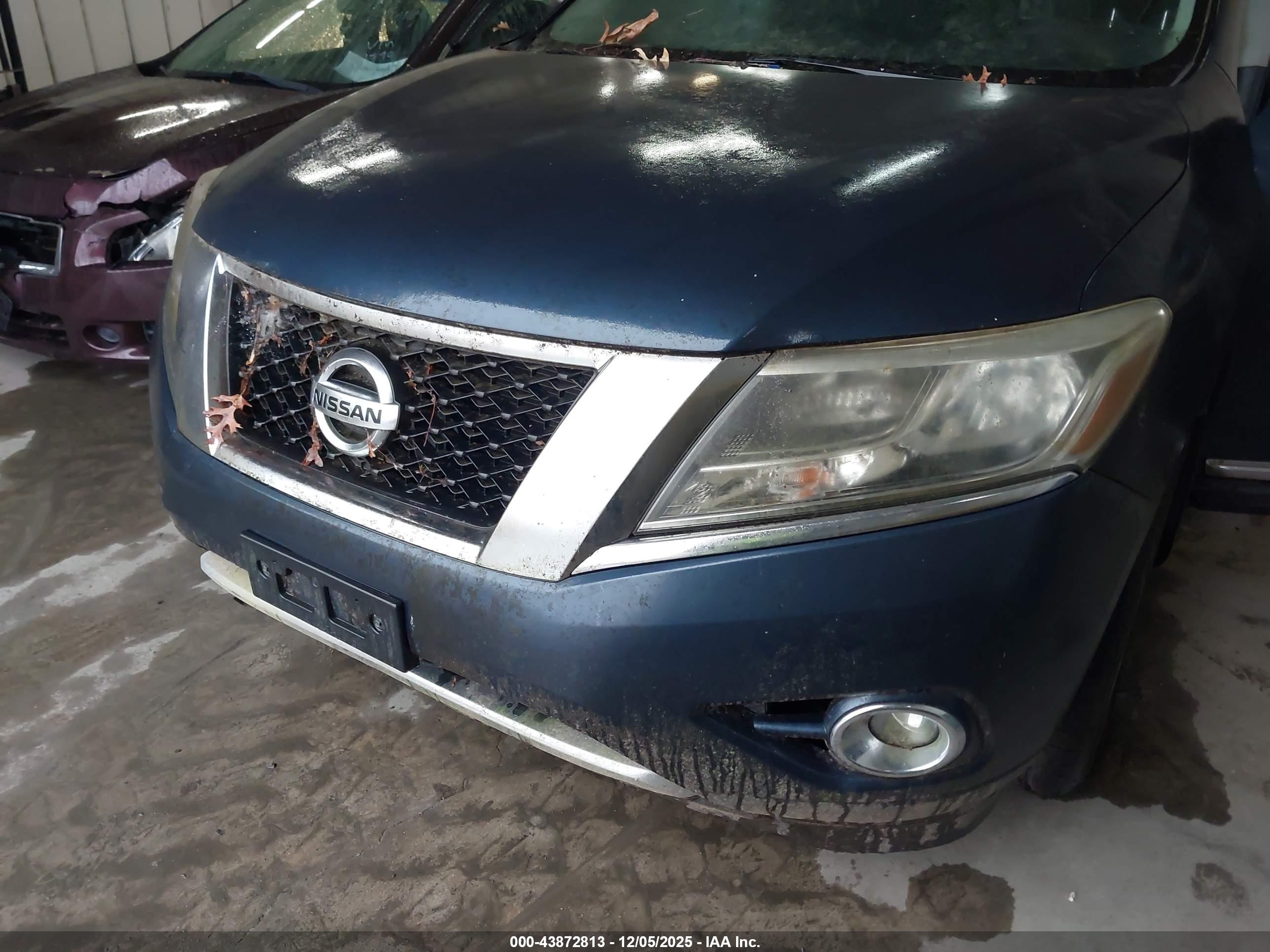 NISSAN PATHFINDER image 6