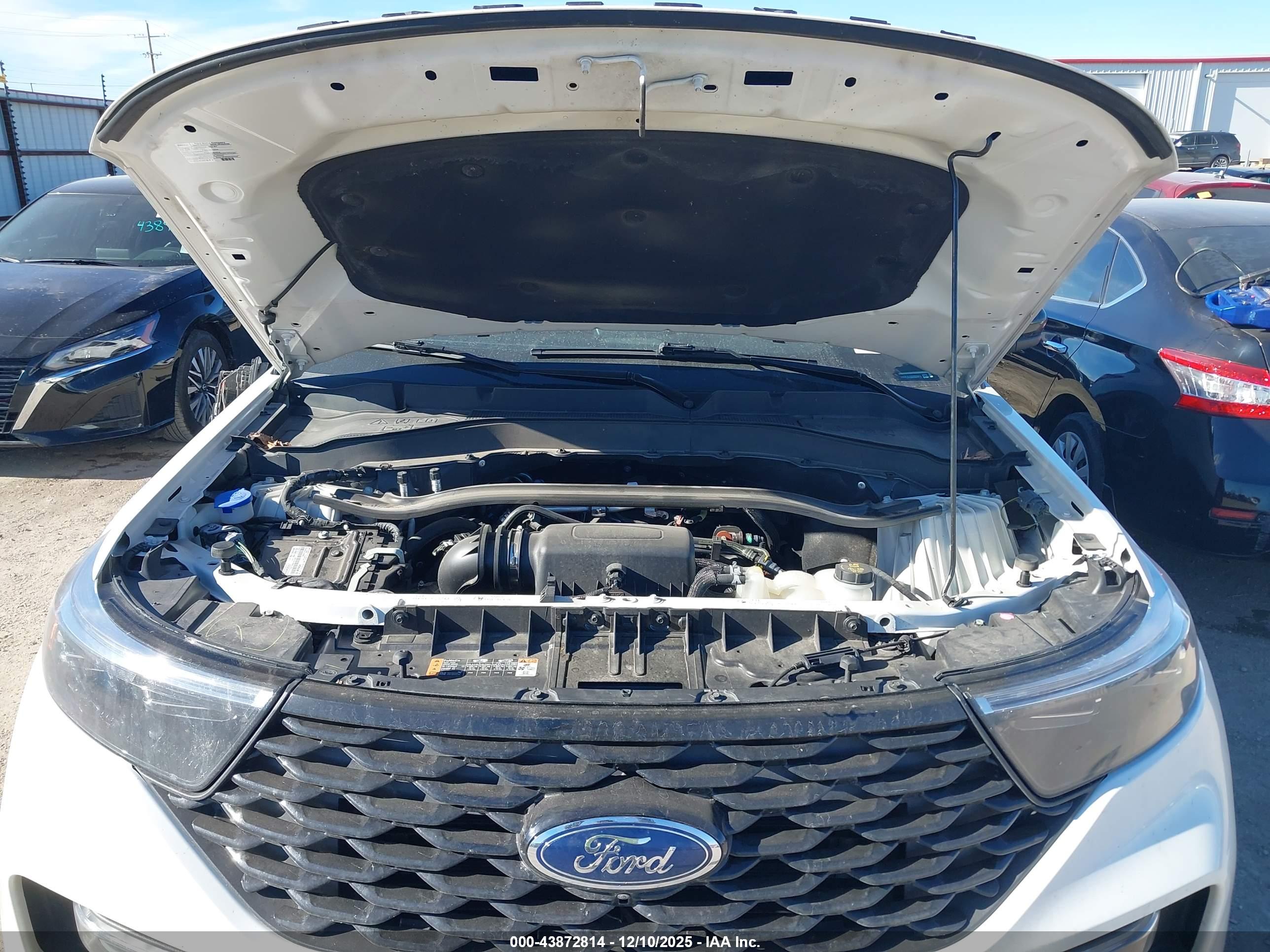 FORD EXPLORER image 10
