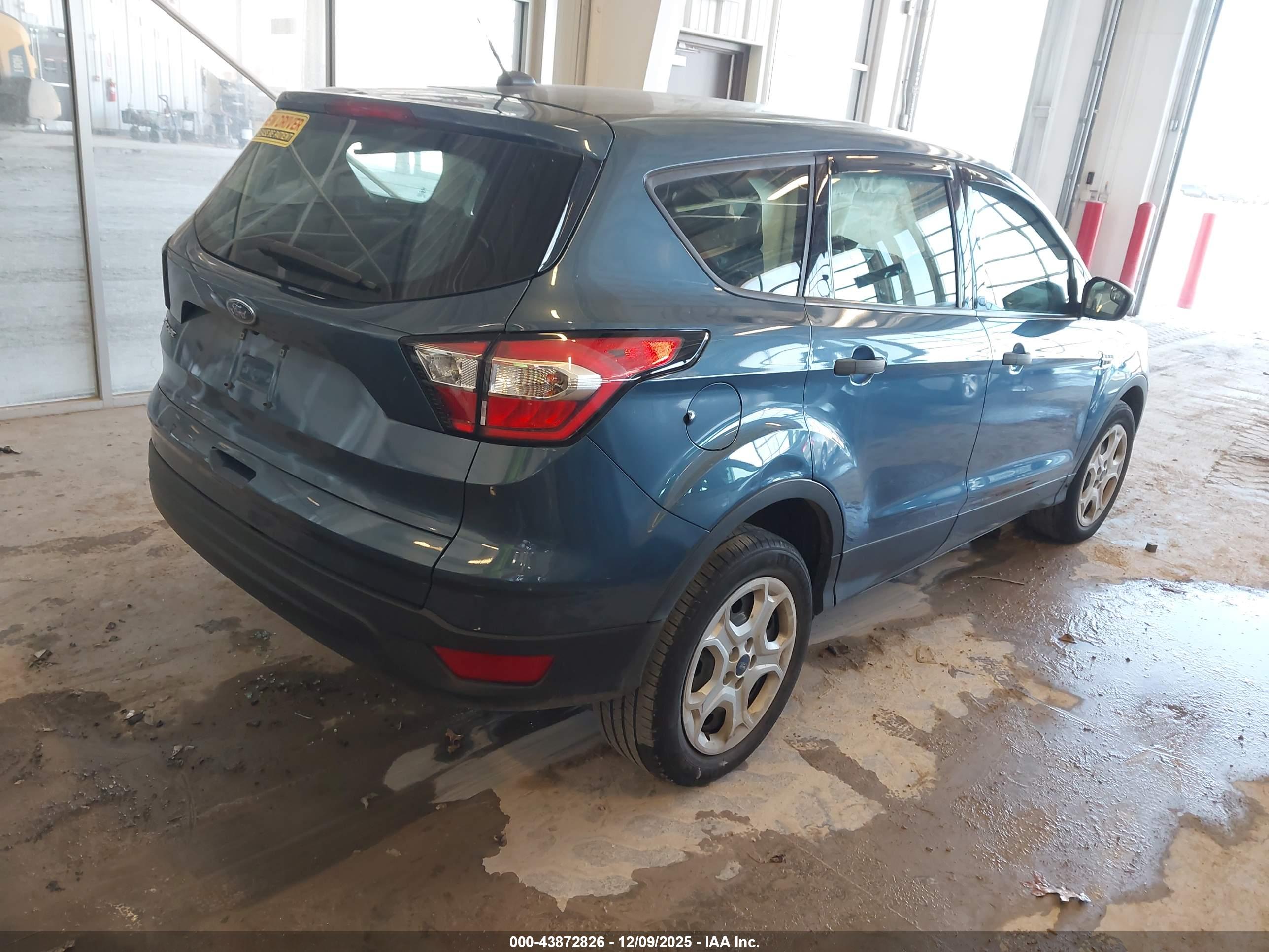 FORD ESCAPE image 4