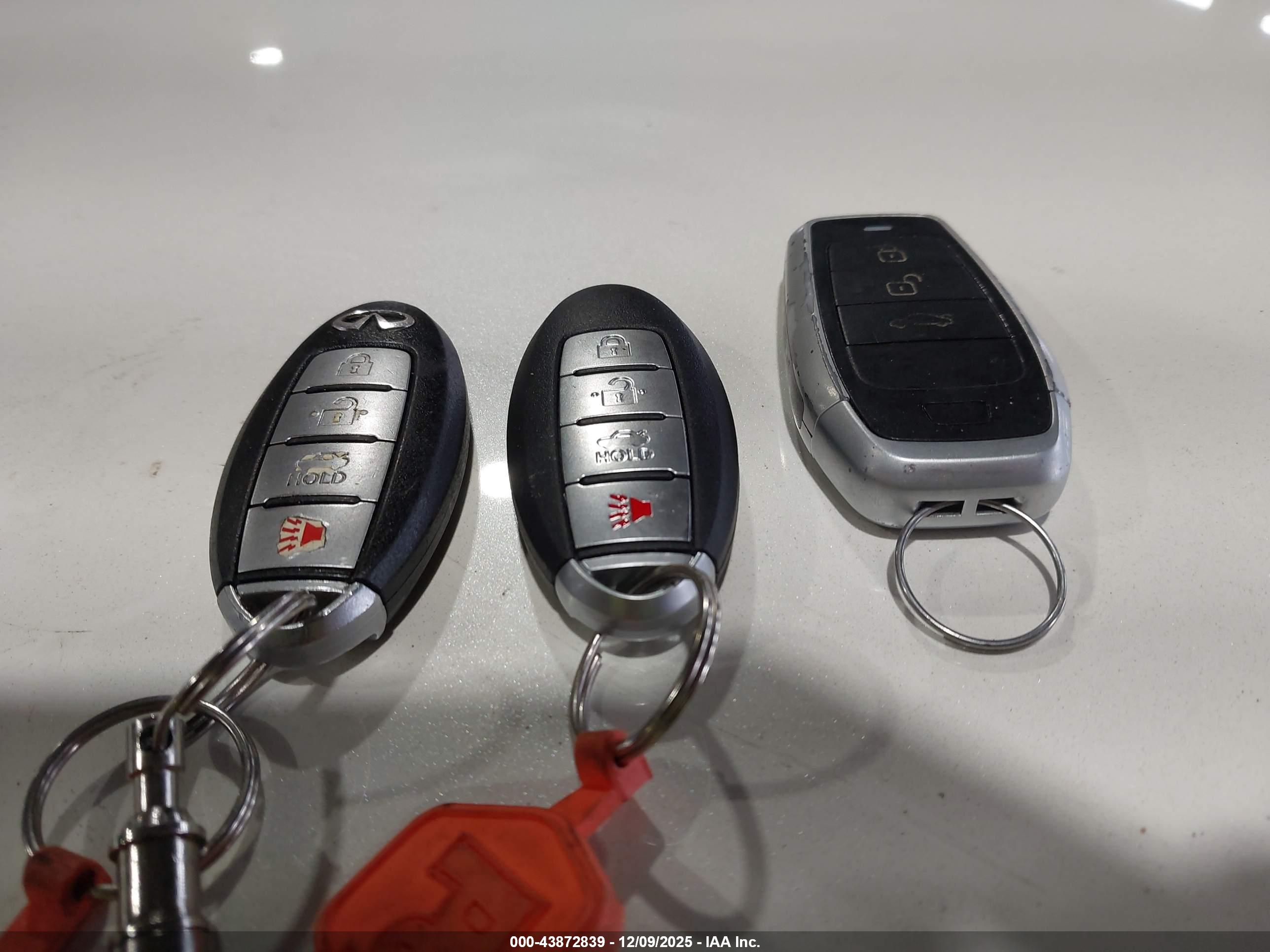 INFINITI Q50 image 11