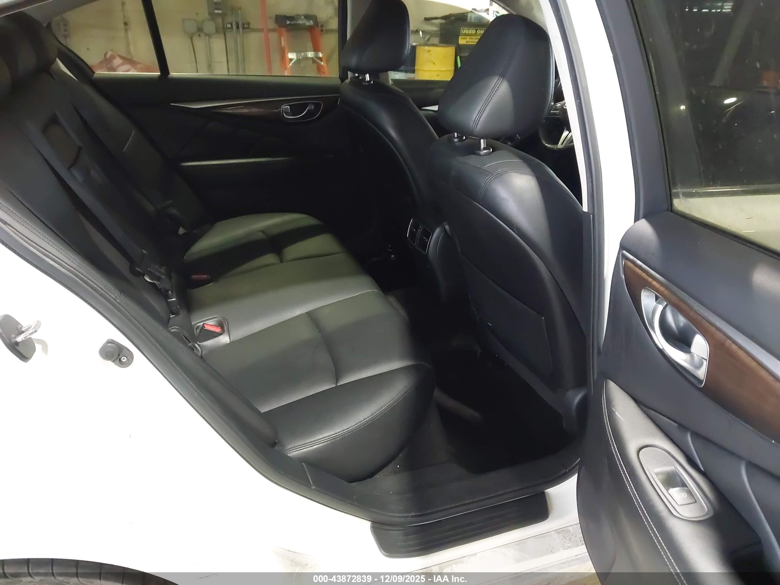 INFINITI Q50 image 8