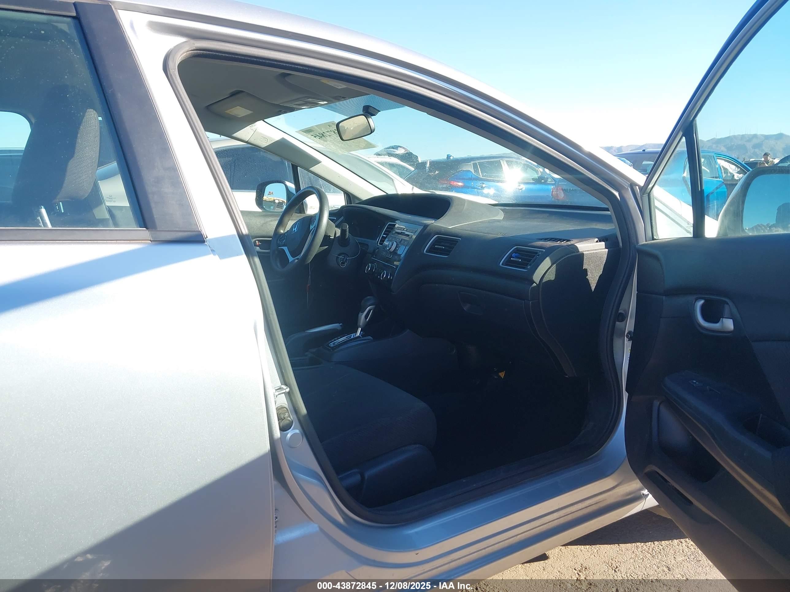 HONDA CIVIC image 5
