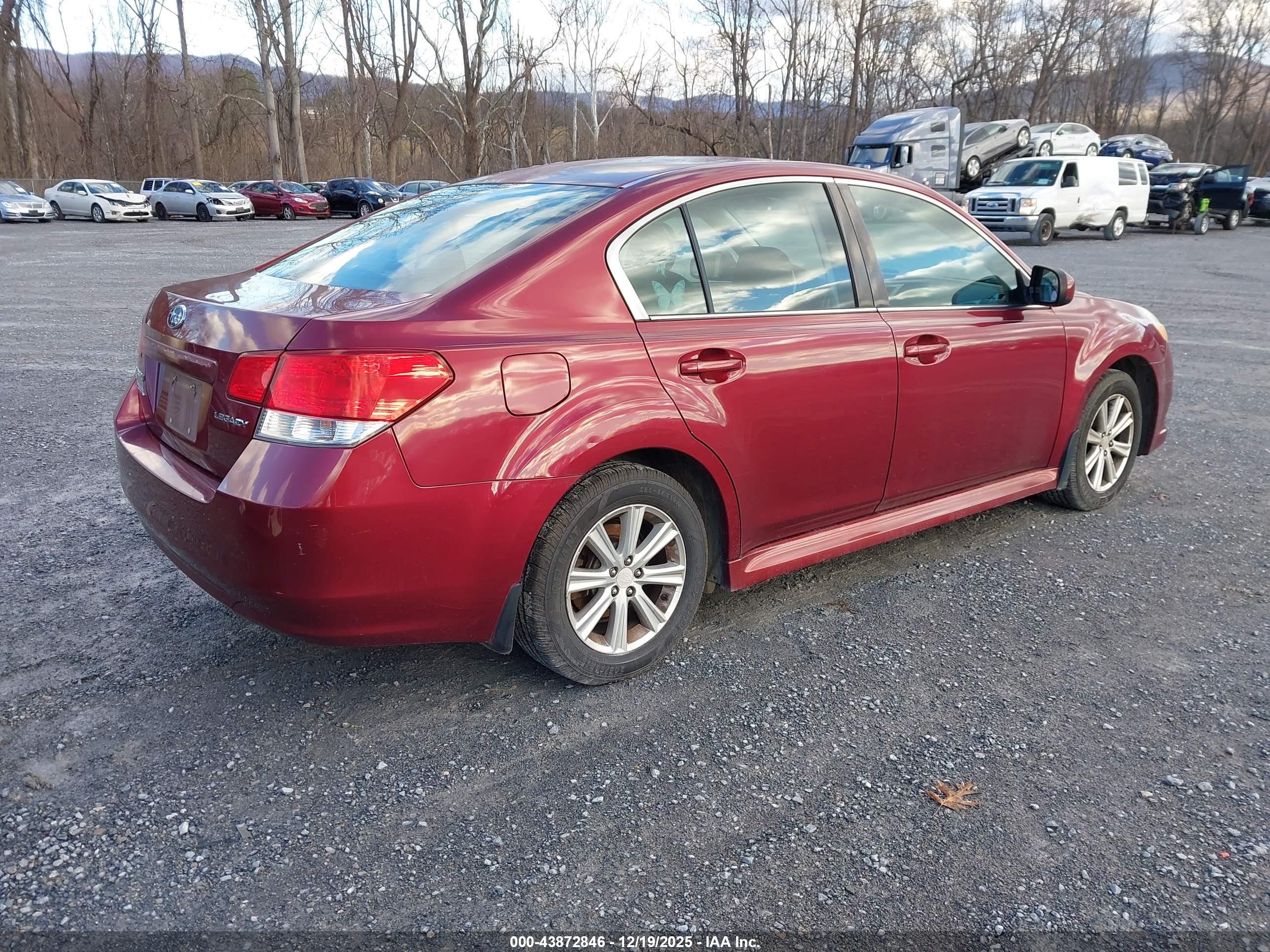 SUBARU LEGACY image 4