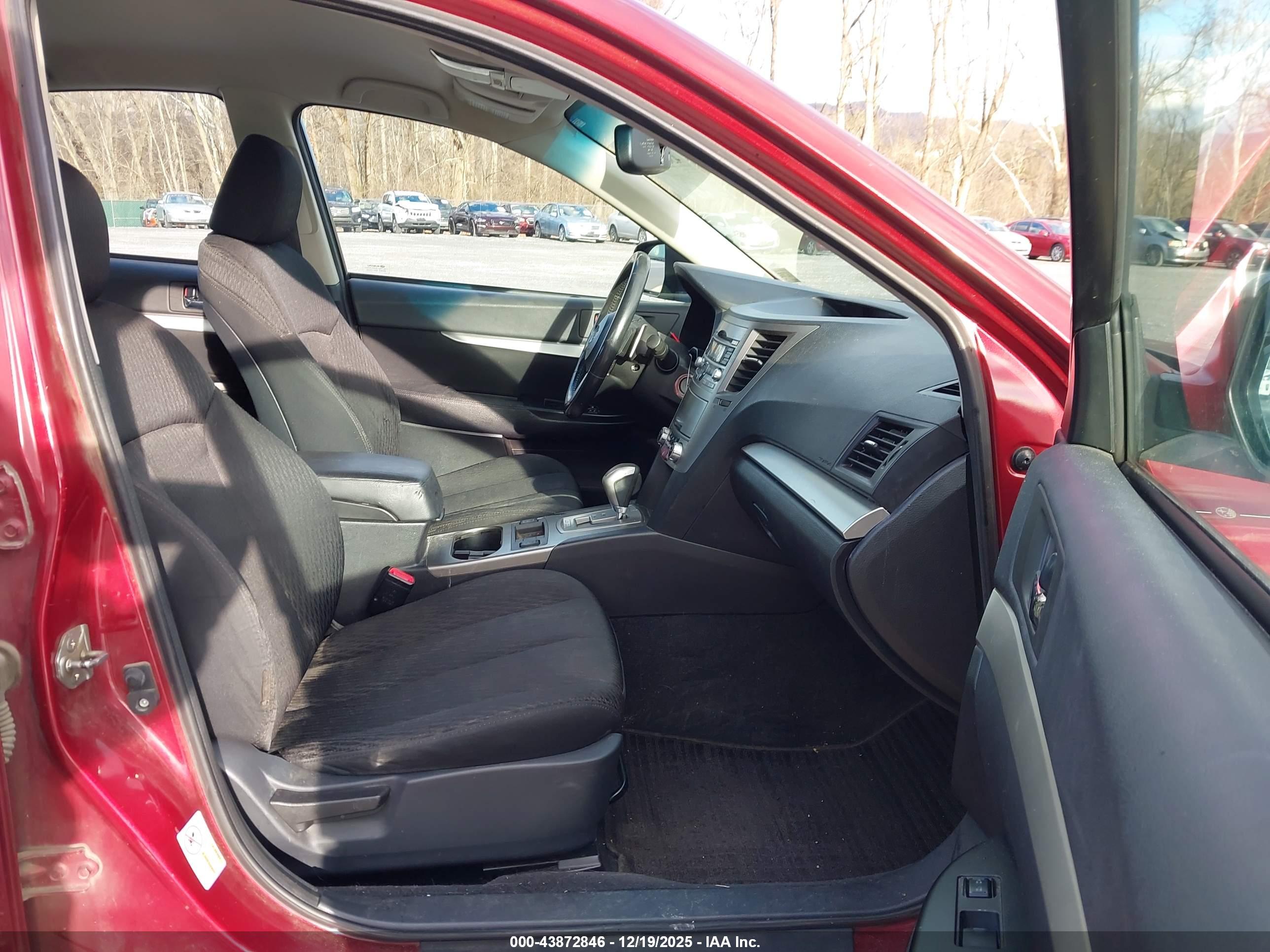 SUBARU LEGACY image 5