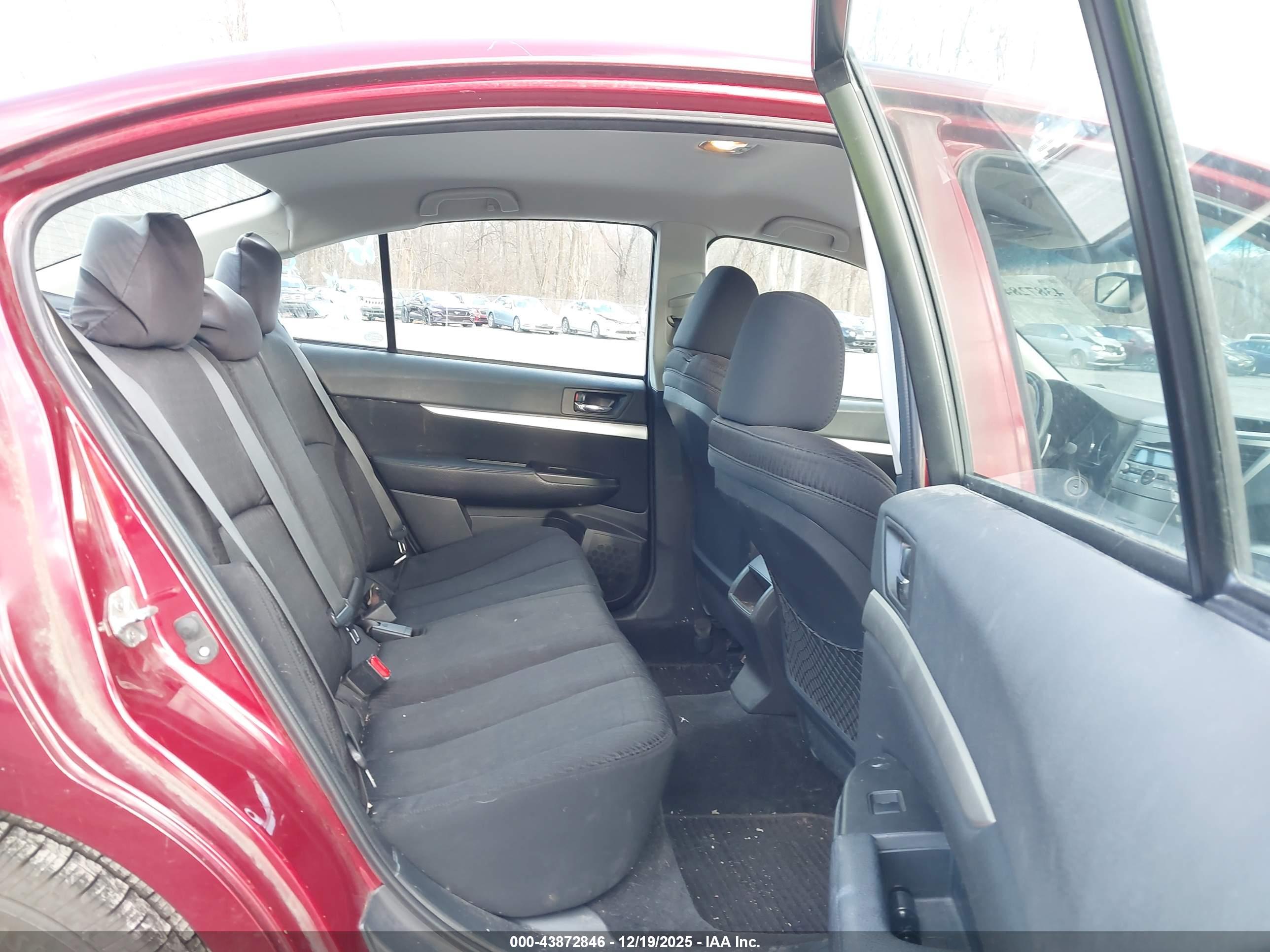 SUBARU LEGACY image 8