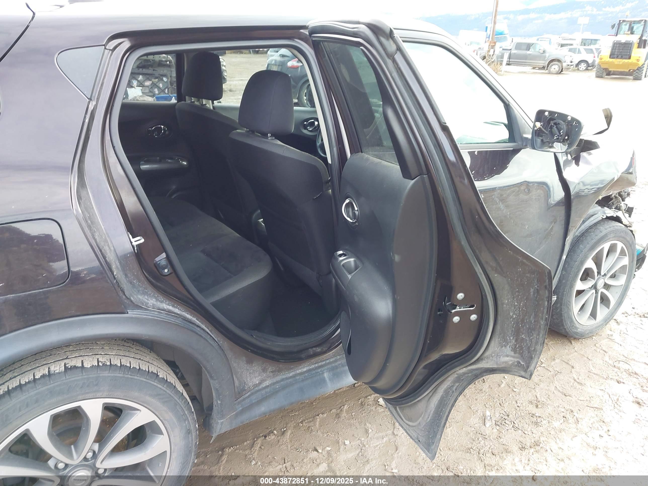 NISSAN JUKE image 8