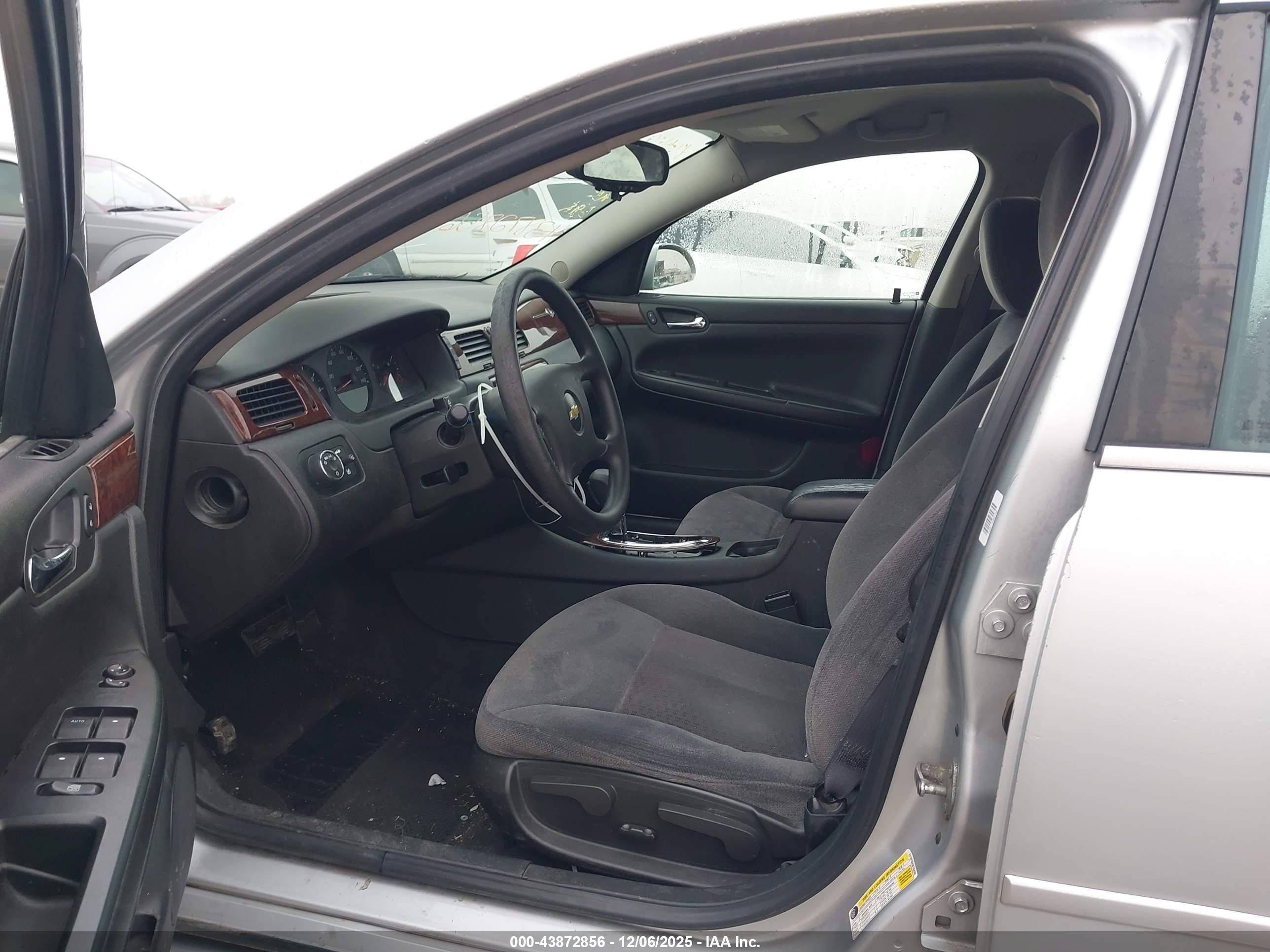 CHEVROLET IMPALA image 5