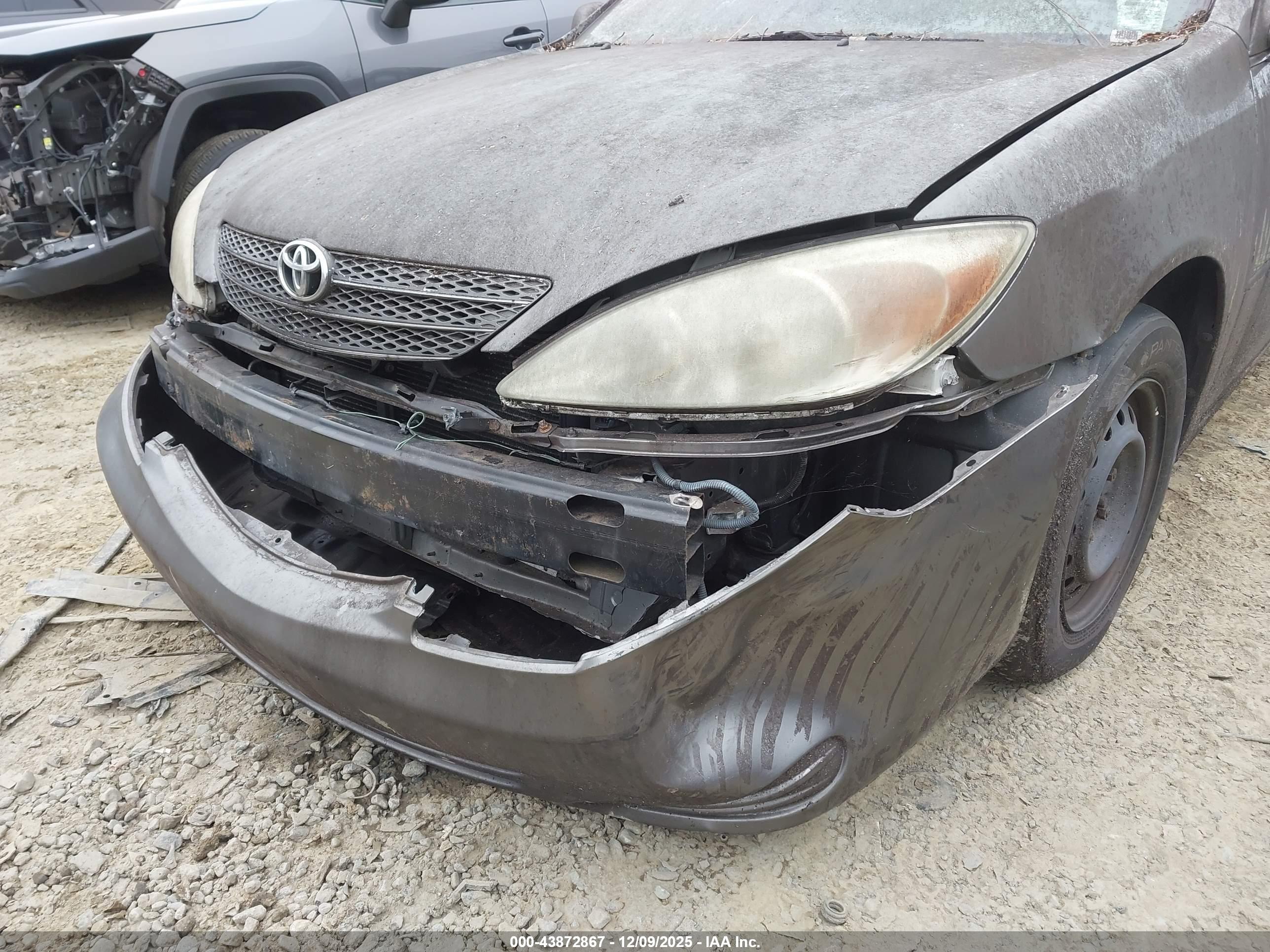 TOYOTA CAMRY image 6