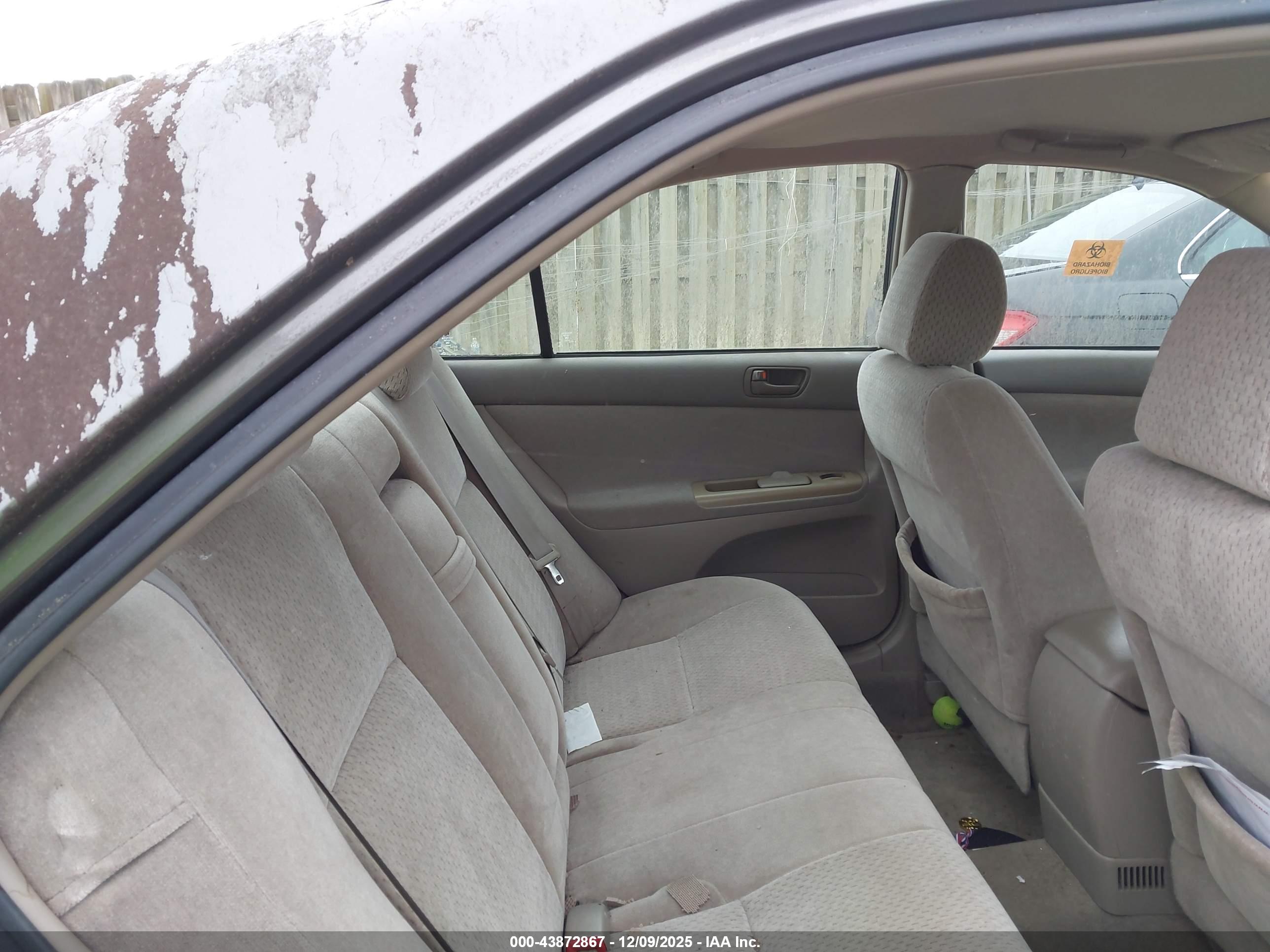 TOYOTA CAMRY image 8