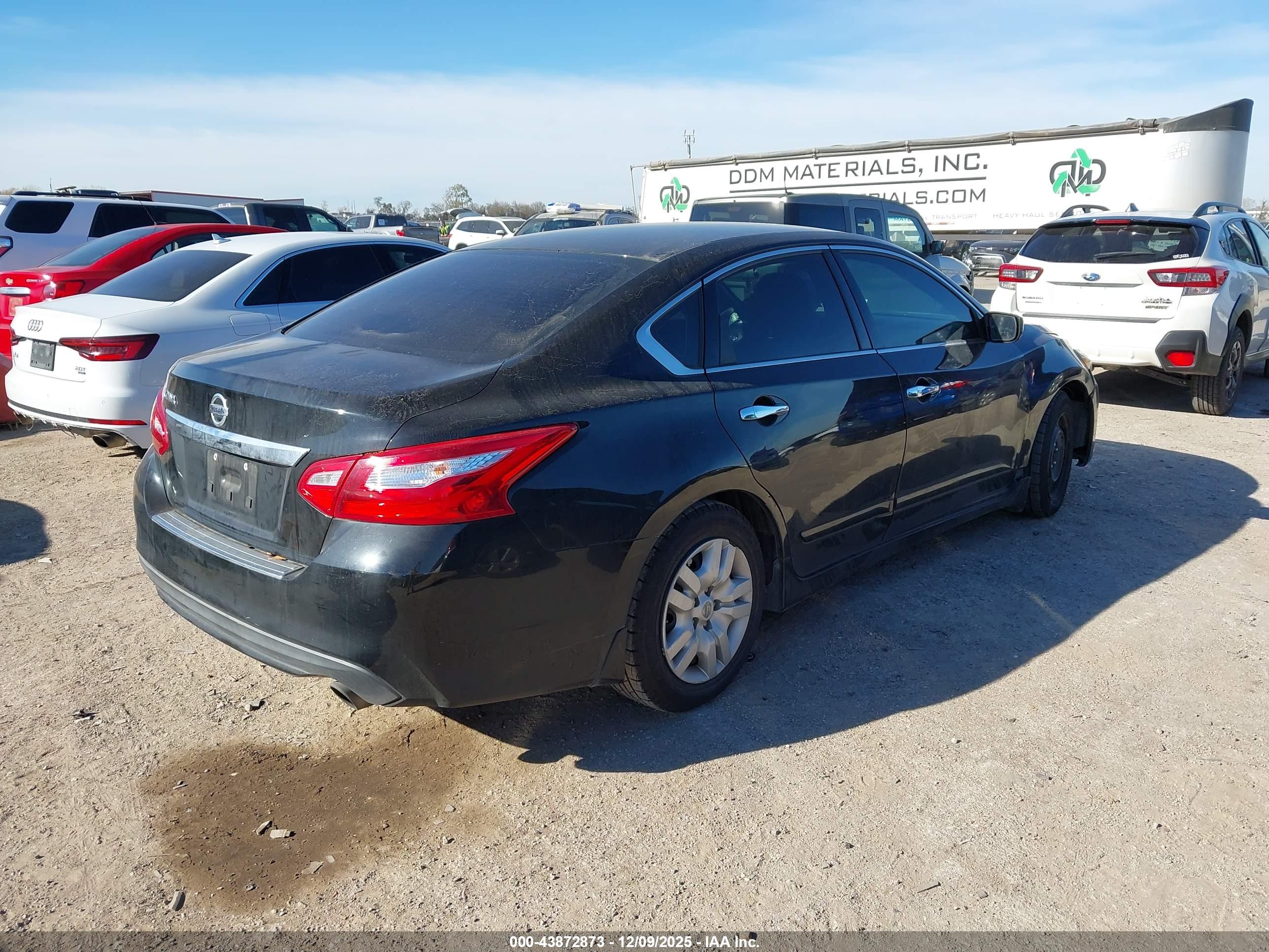 NISSAN ALTIMA image 4