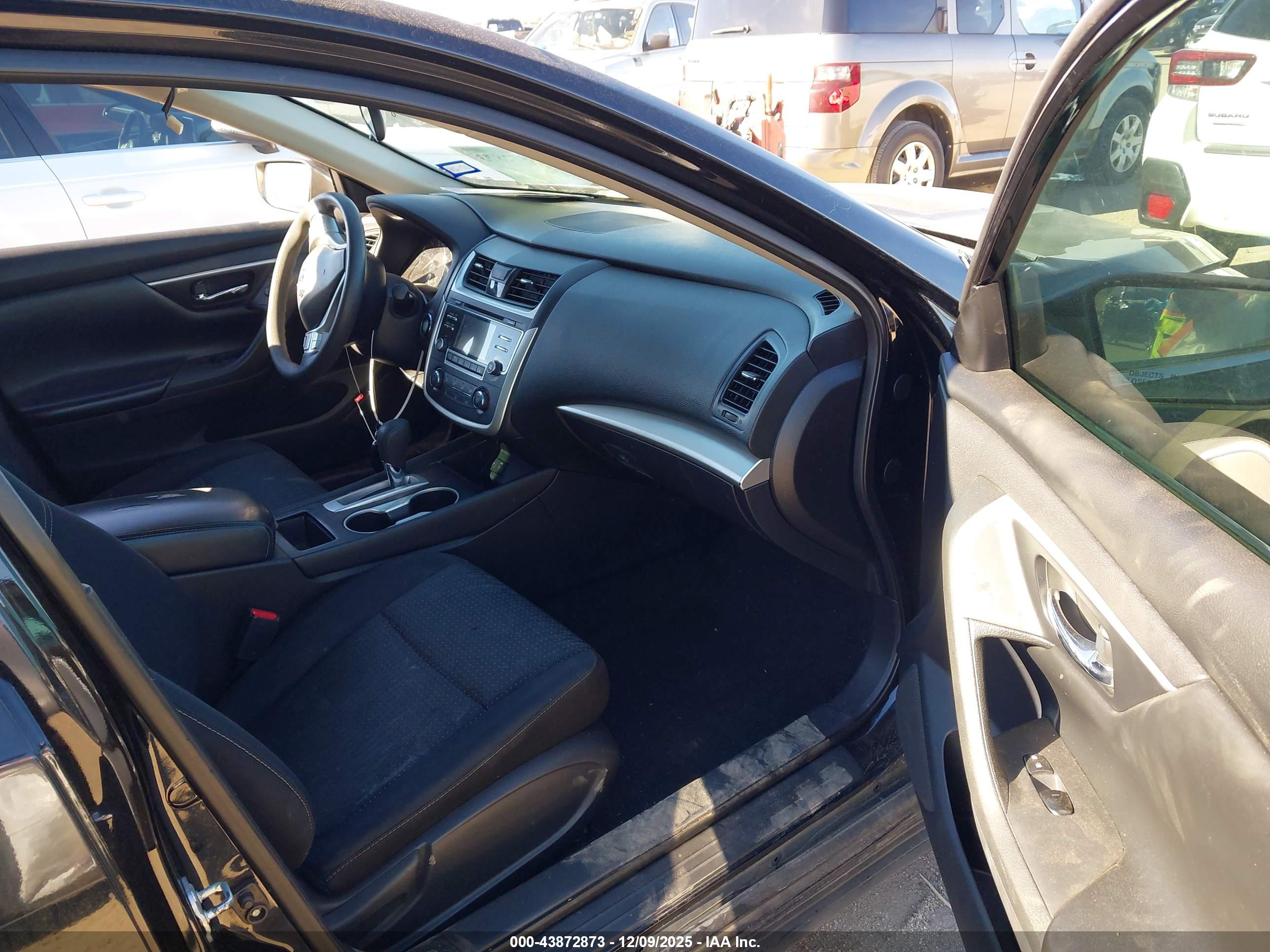 NISSAN ALTIMA image 5