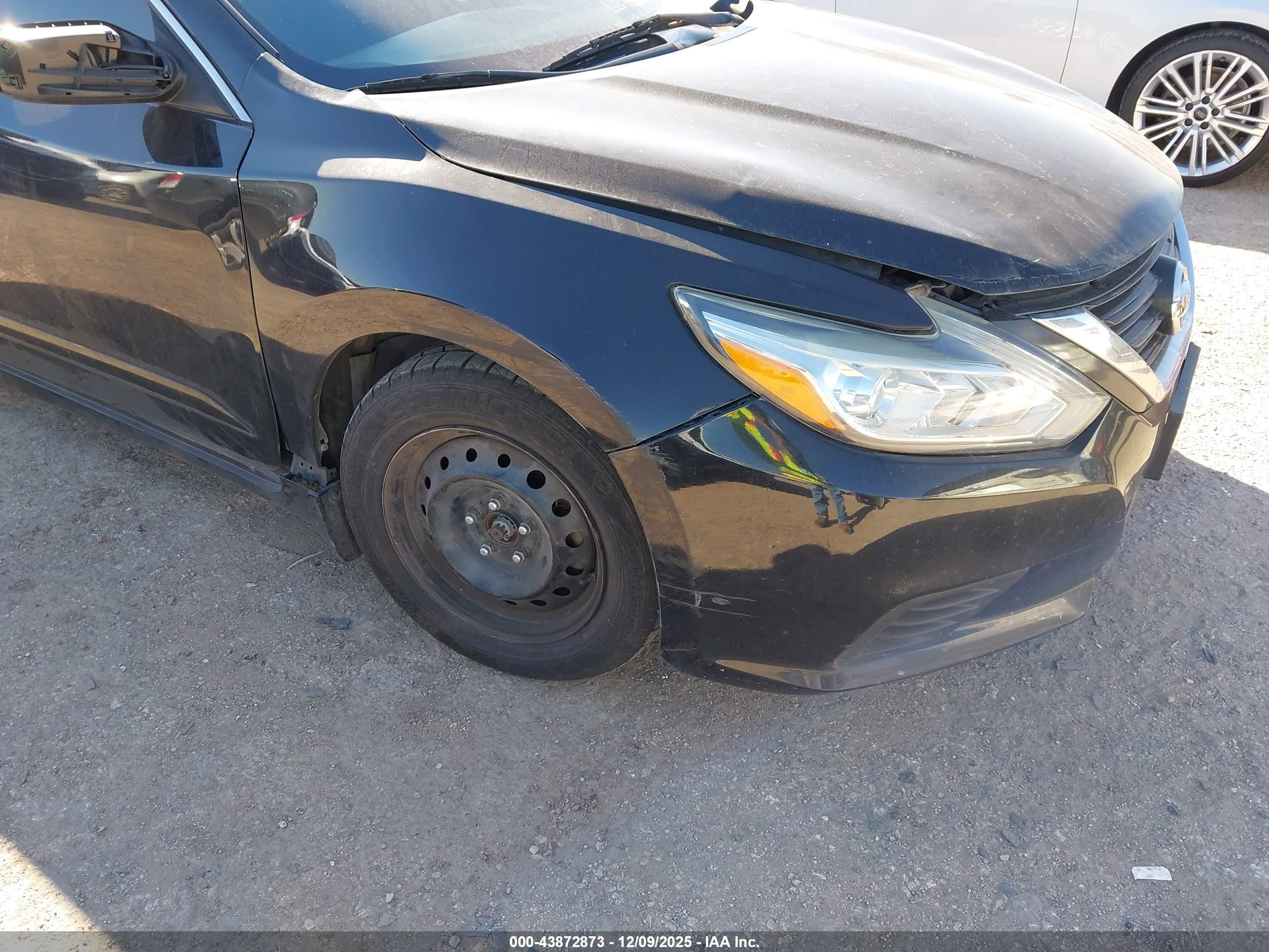 NISSAN ALTIMA image 6