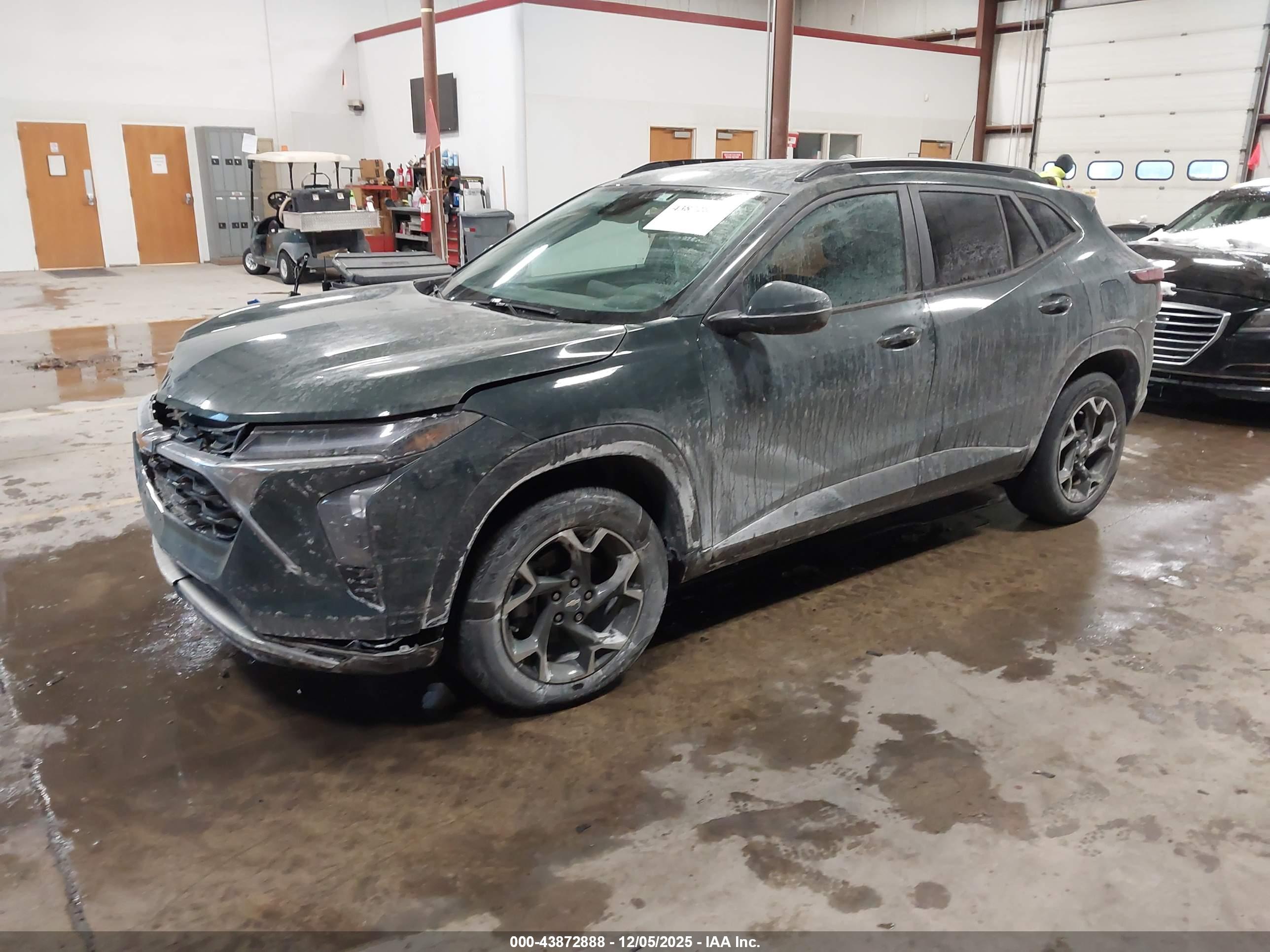 CHEVROLET TRAX image 2
