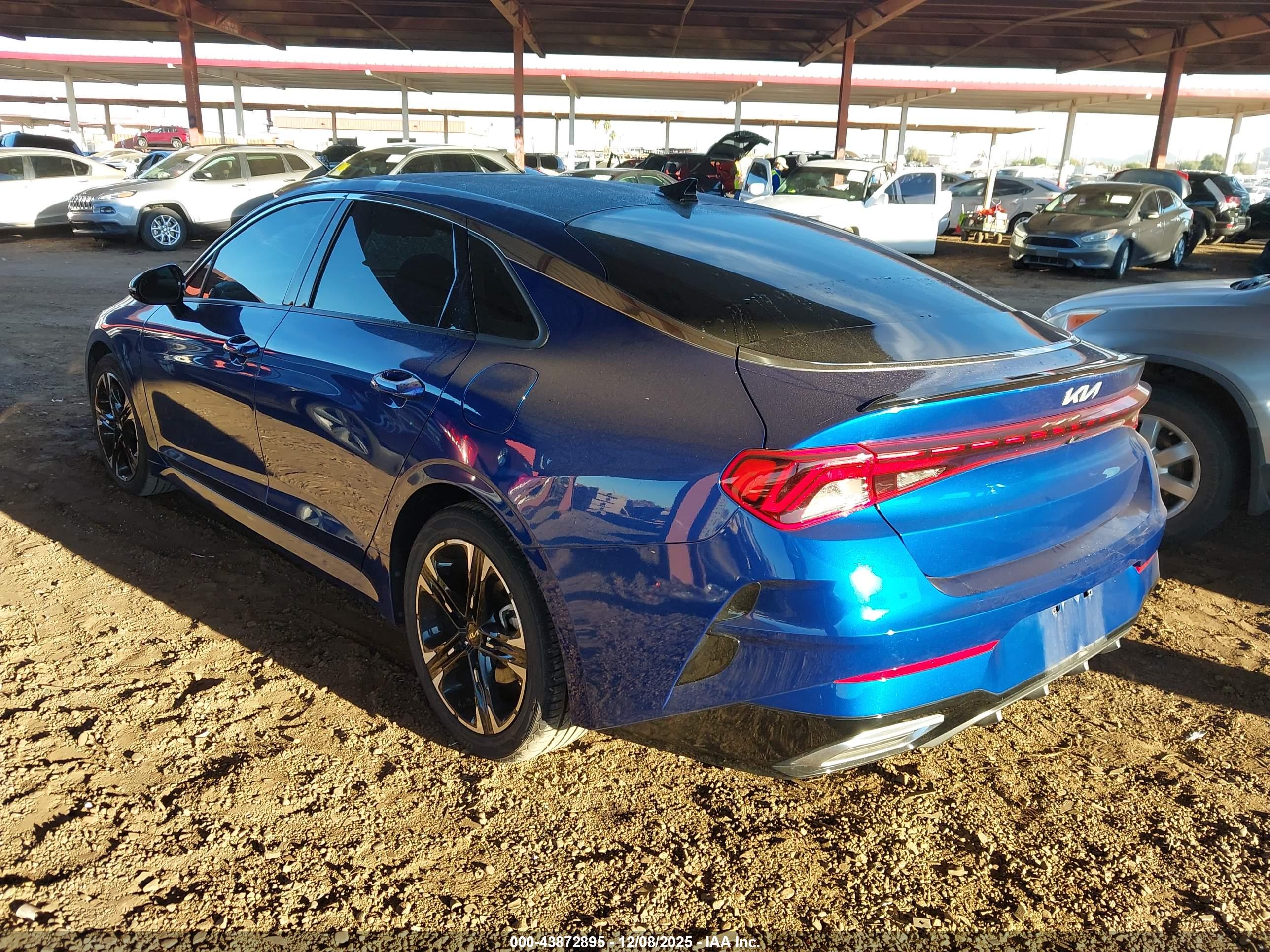 KIA K5 image 3