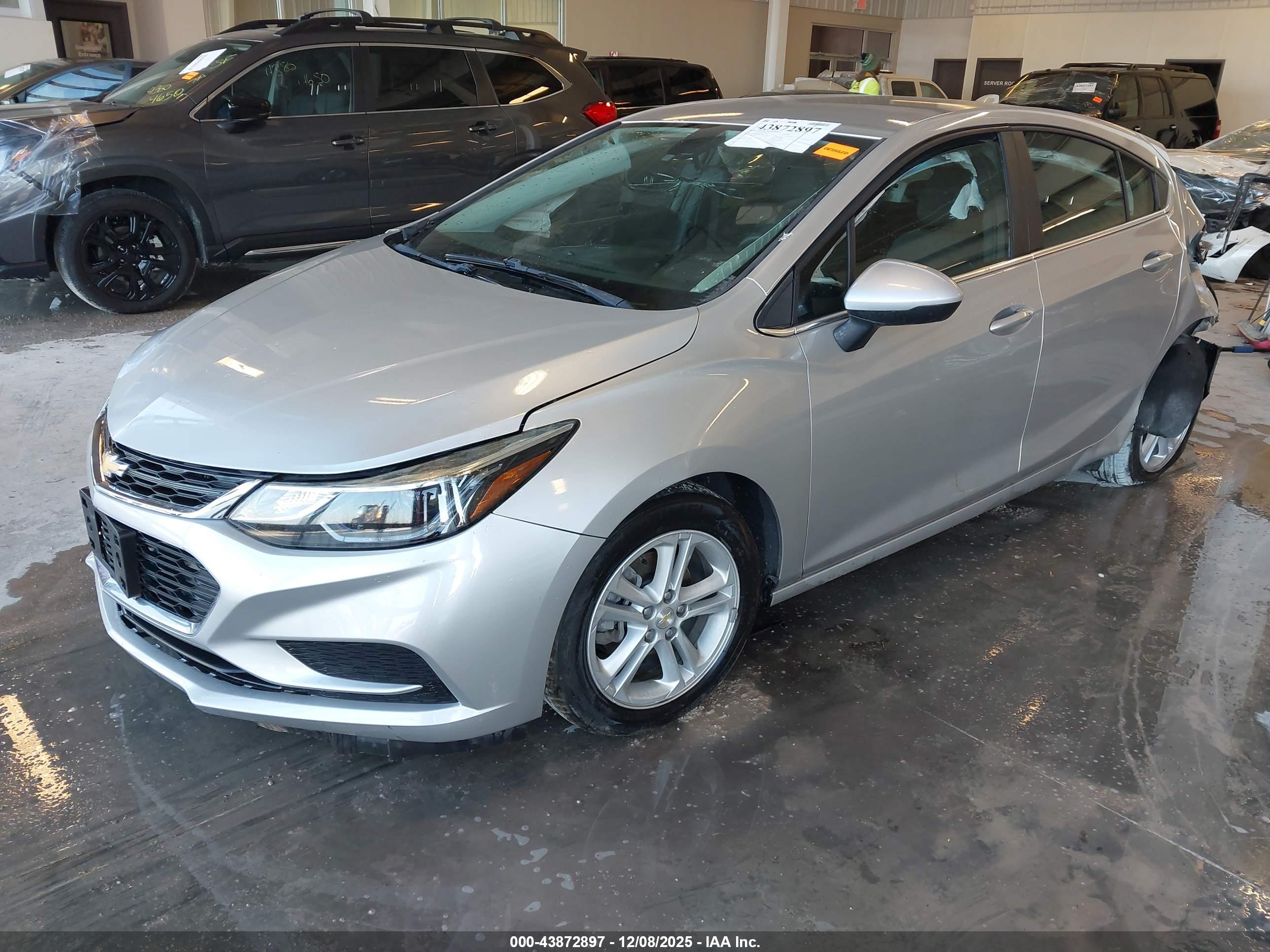 CHEVROLET CRUZE image 2