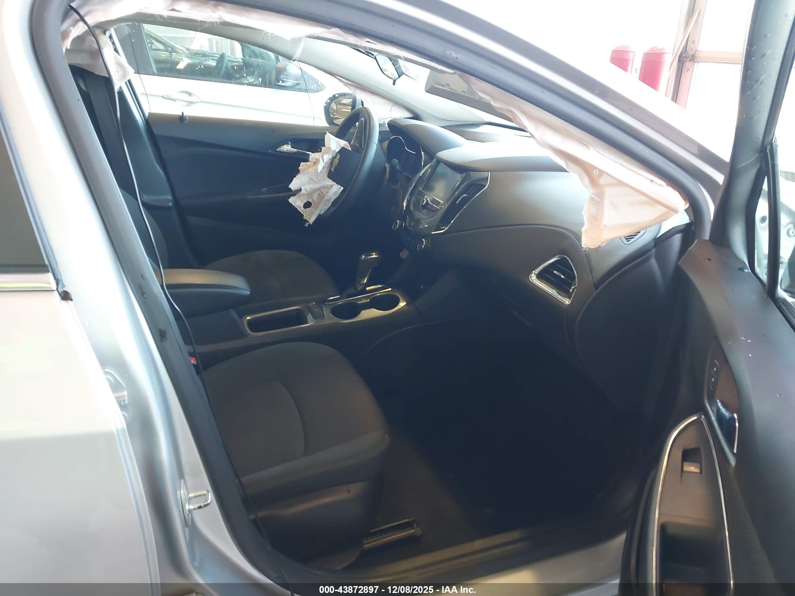 CHEVROLET CRUZE image 5