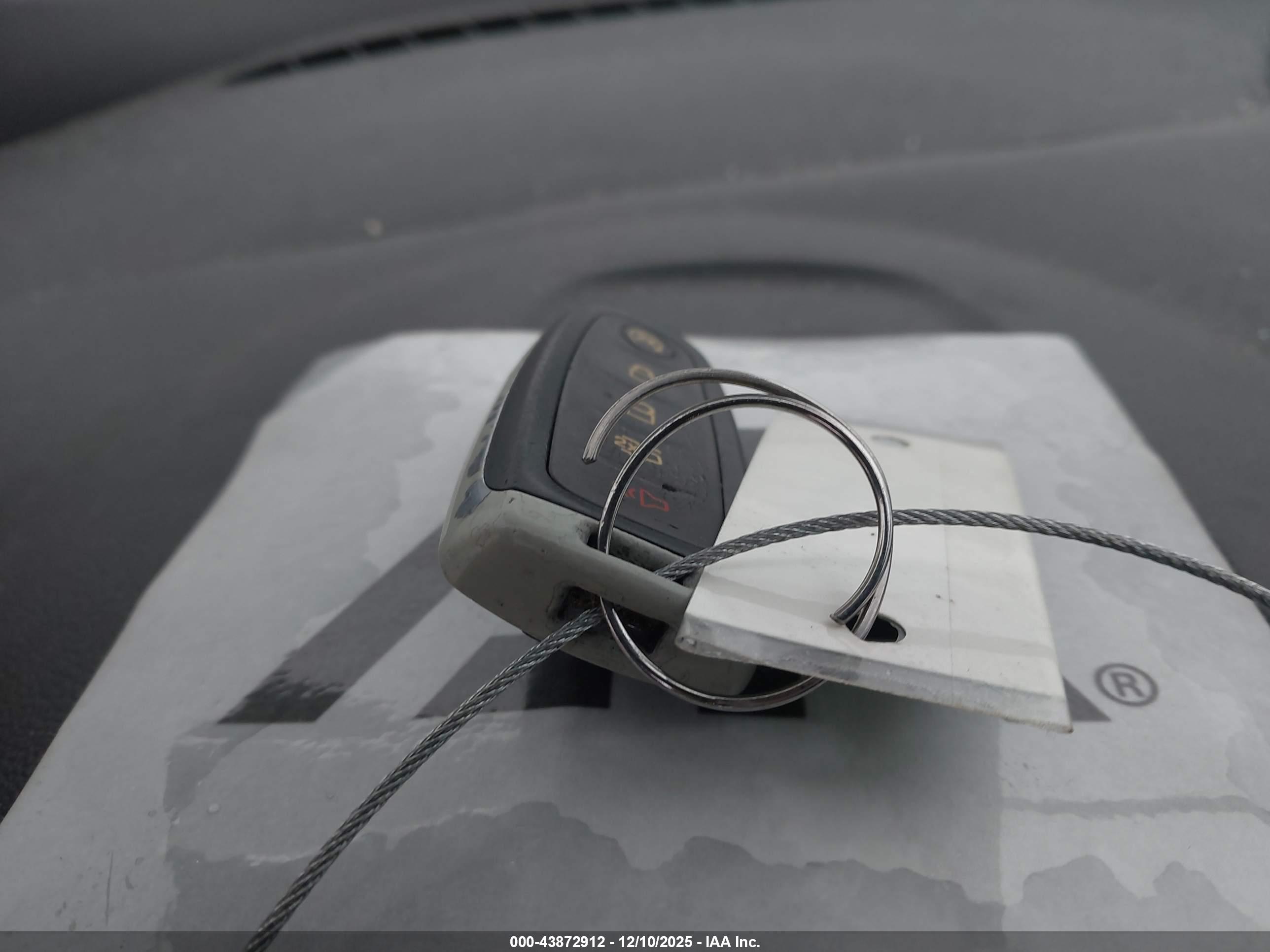 FORD ESCAPE image 11