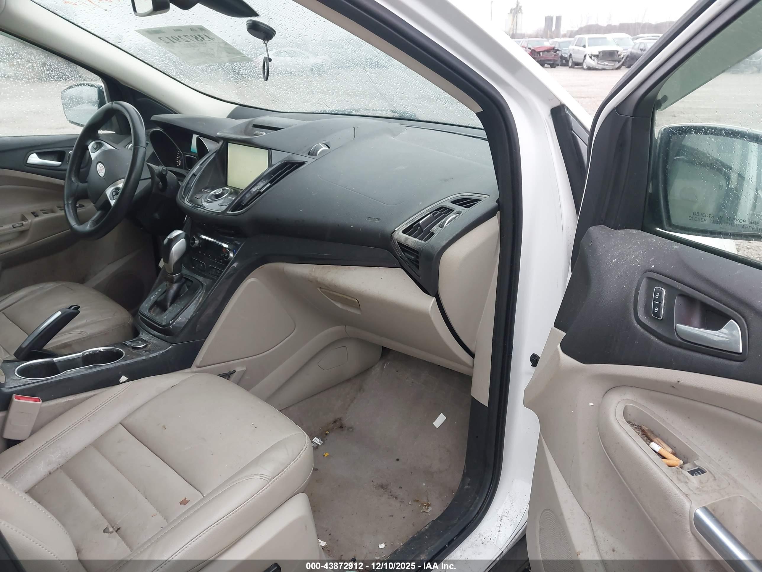 FORD ESCAPE image 5