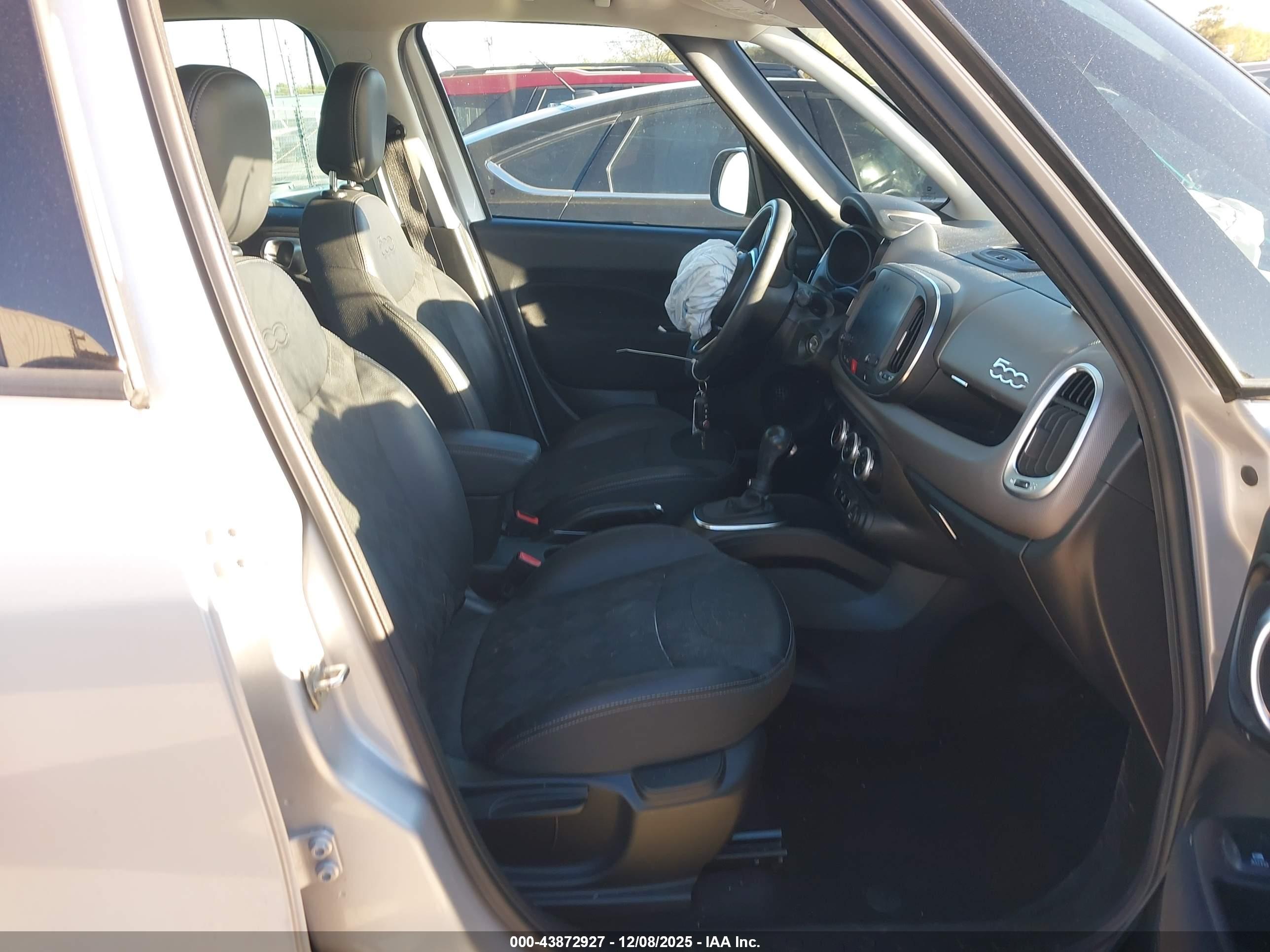 FIAT 500L image 5