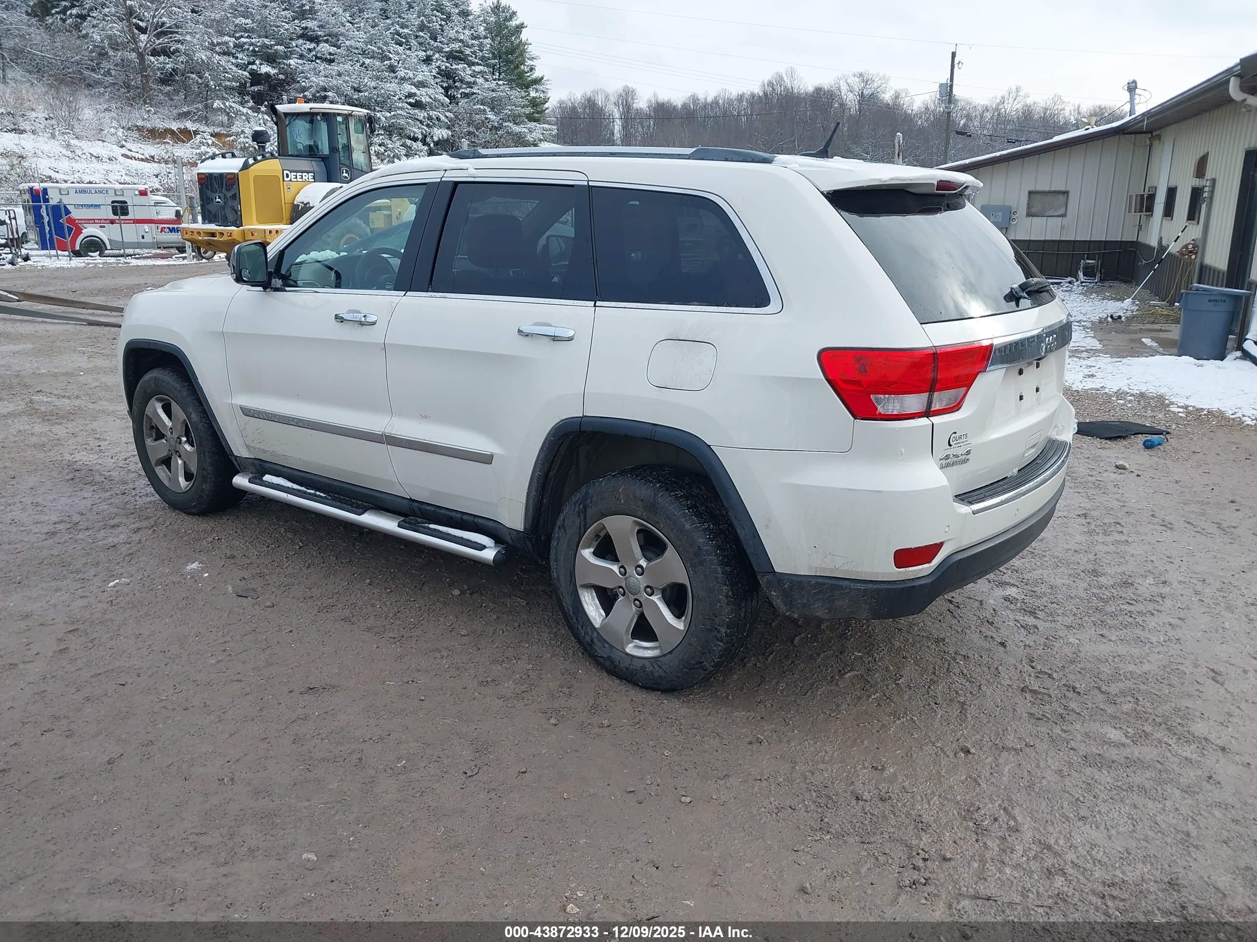 JEEP GRAND image 3